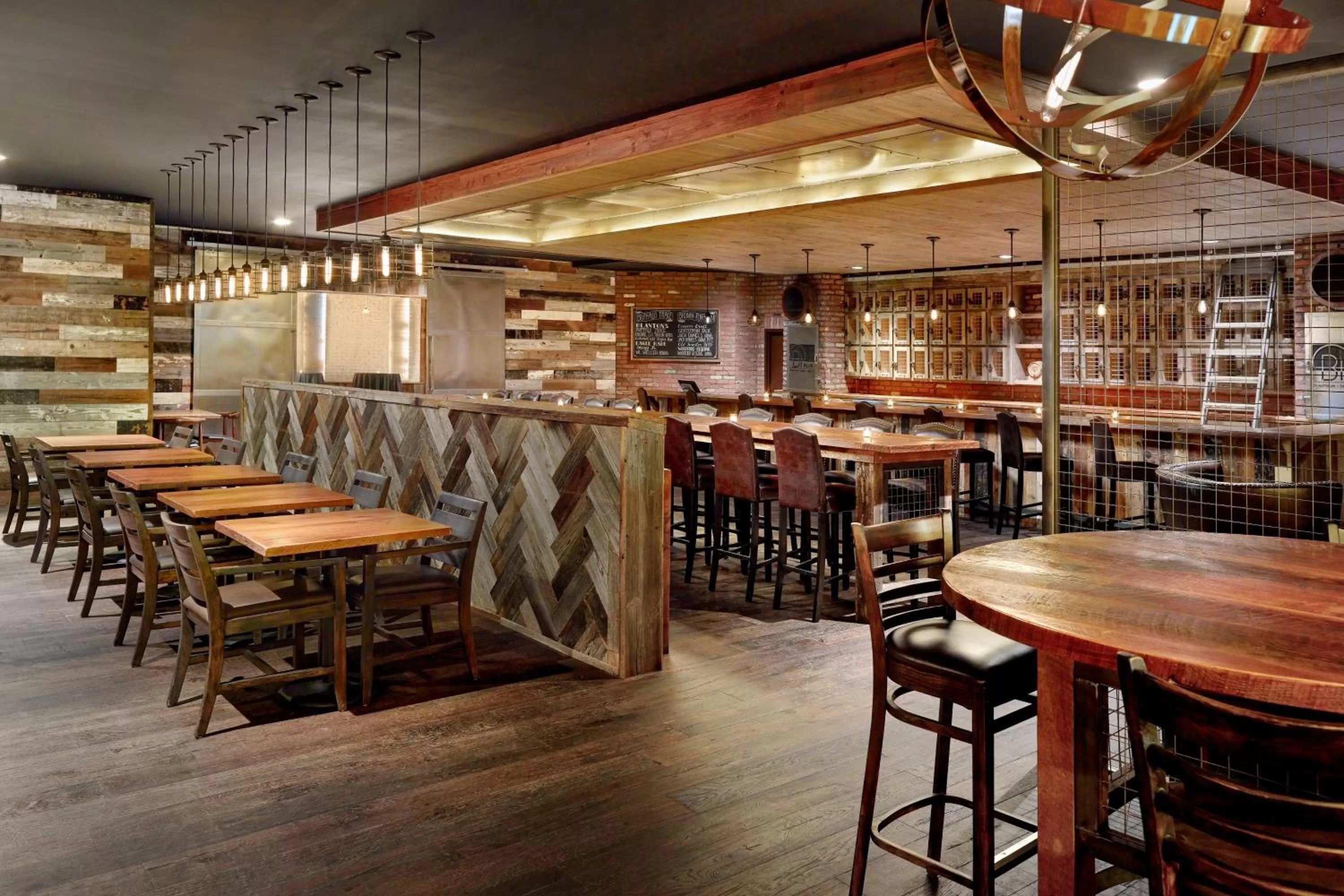 Restaurant/places to eat in Atlanta Airport Marriott