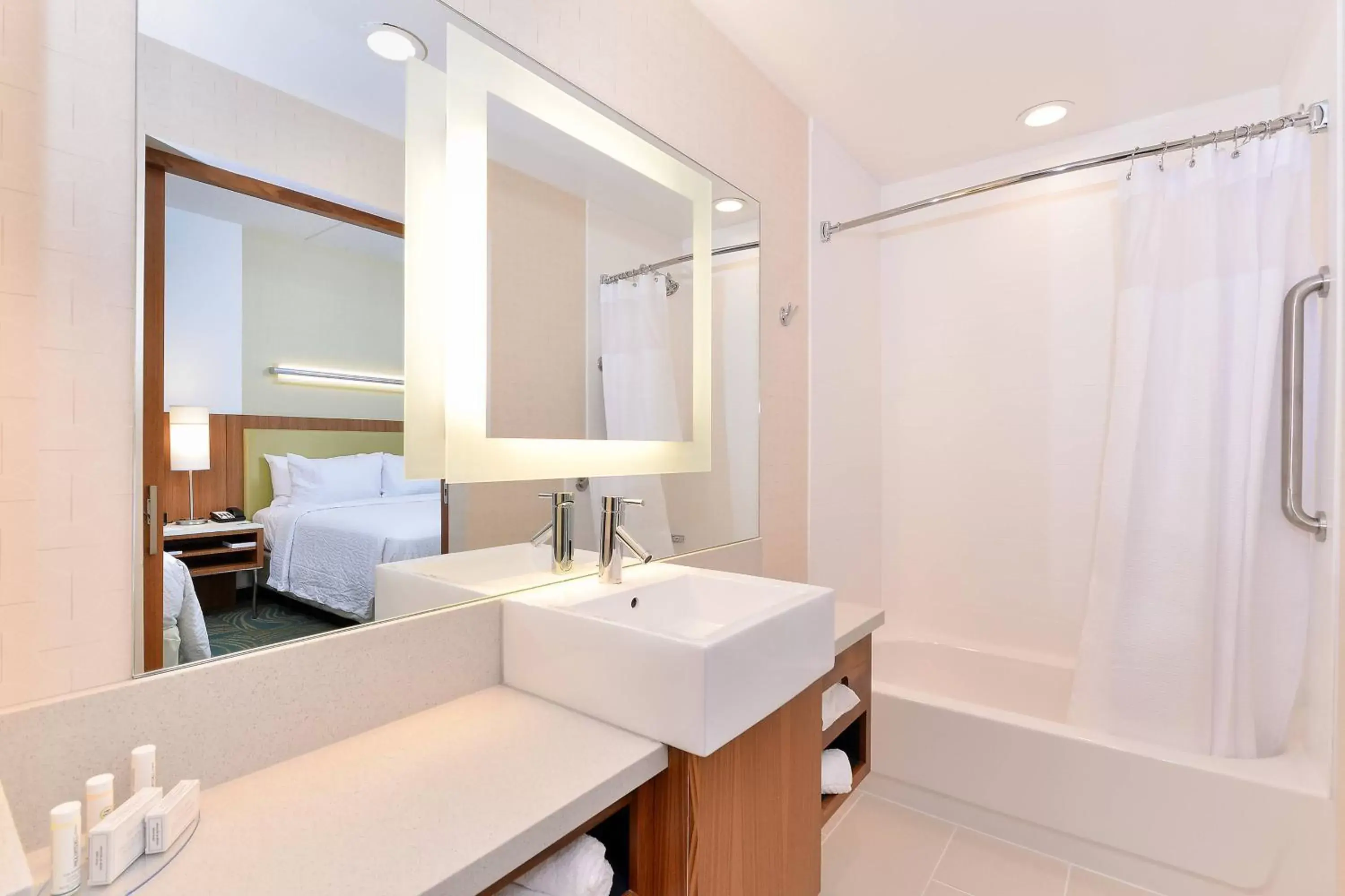 Bathroom in SpringHill Suites by Marriott Raleigh Cary