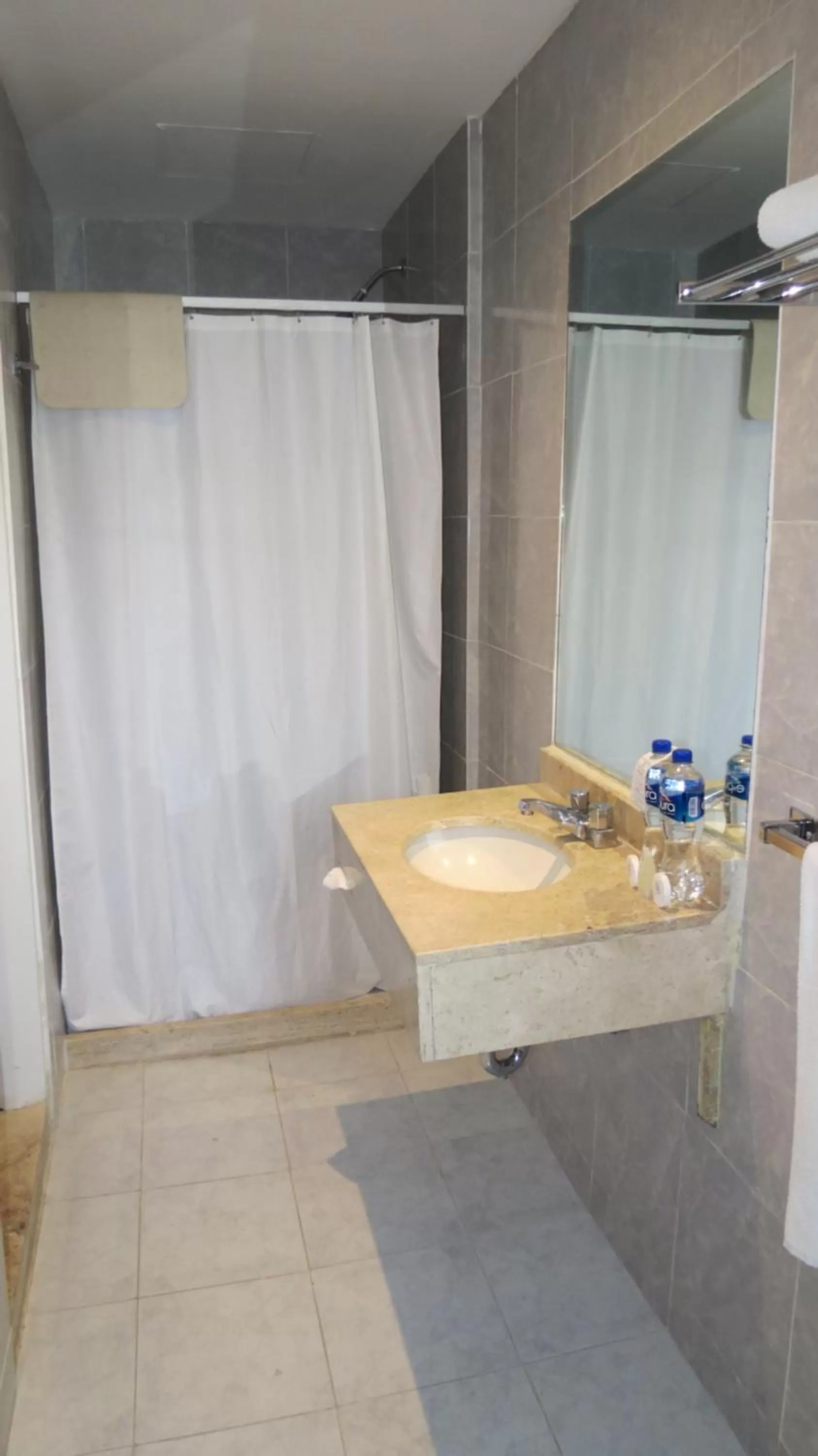 Bathroom in Hotel Sevilla