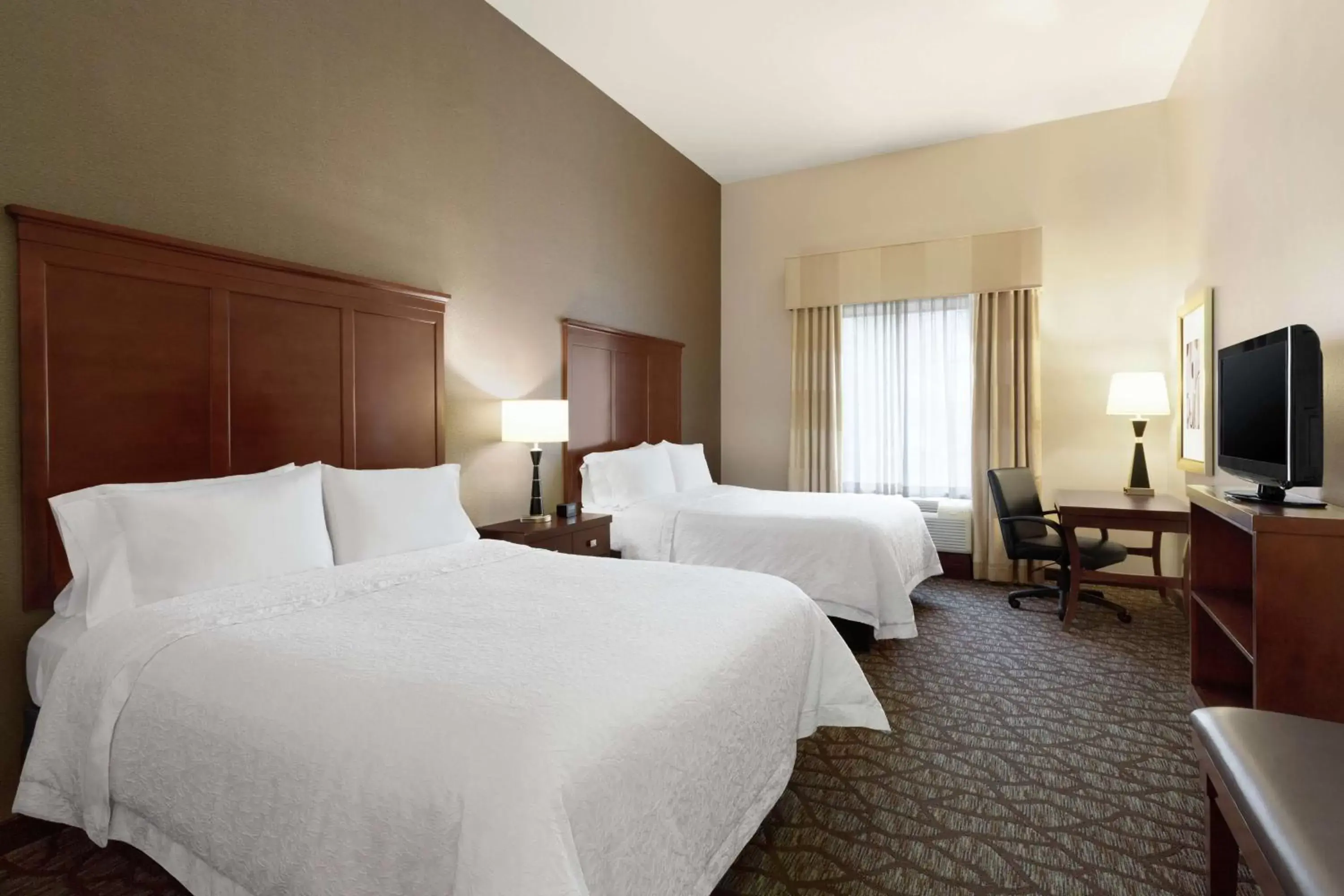 Bedroom, Bed in Hampton Inn and Suites Houston Pasadena