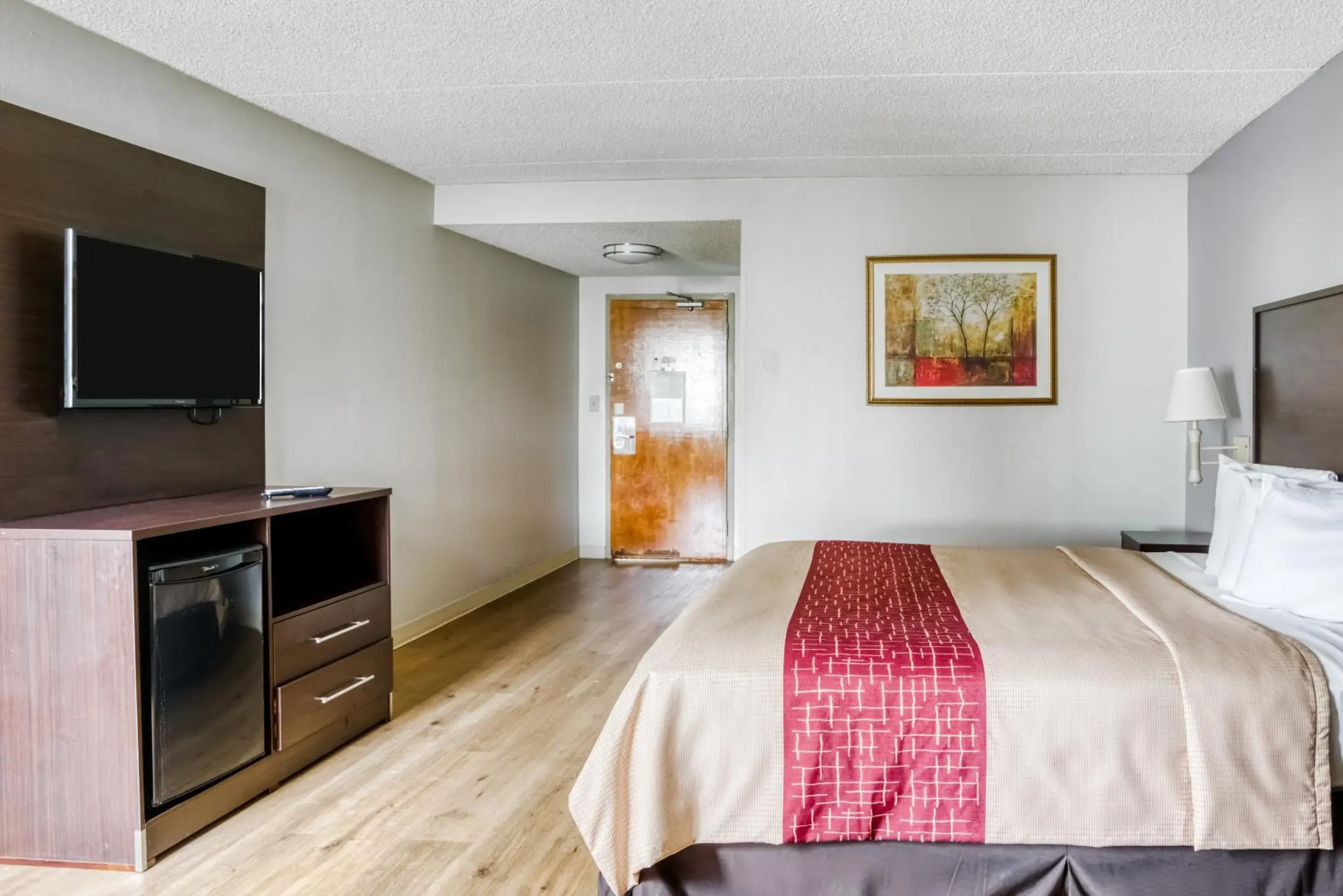 Bedroom, Bed in OYO Hotel Burlington South