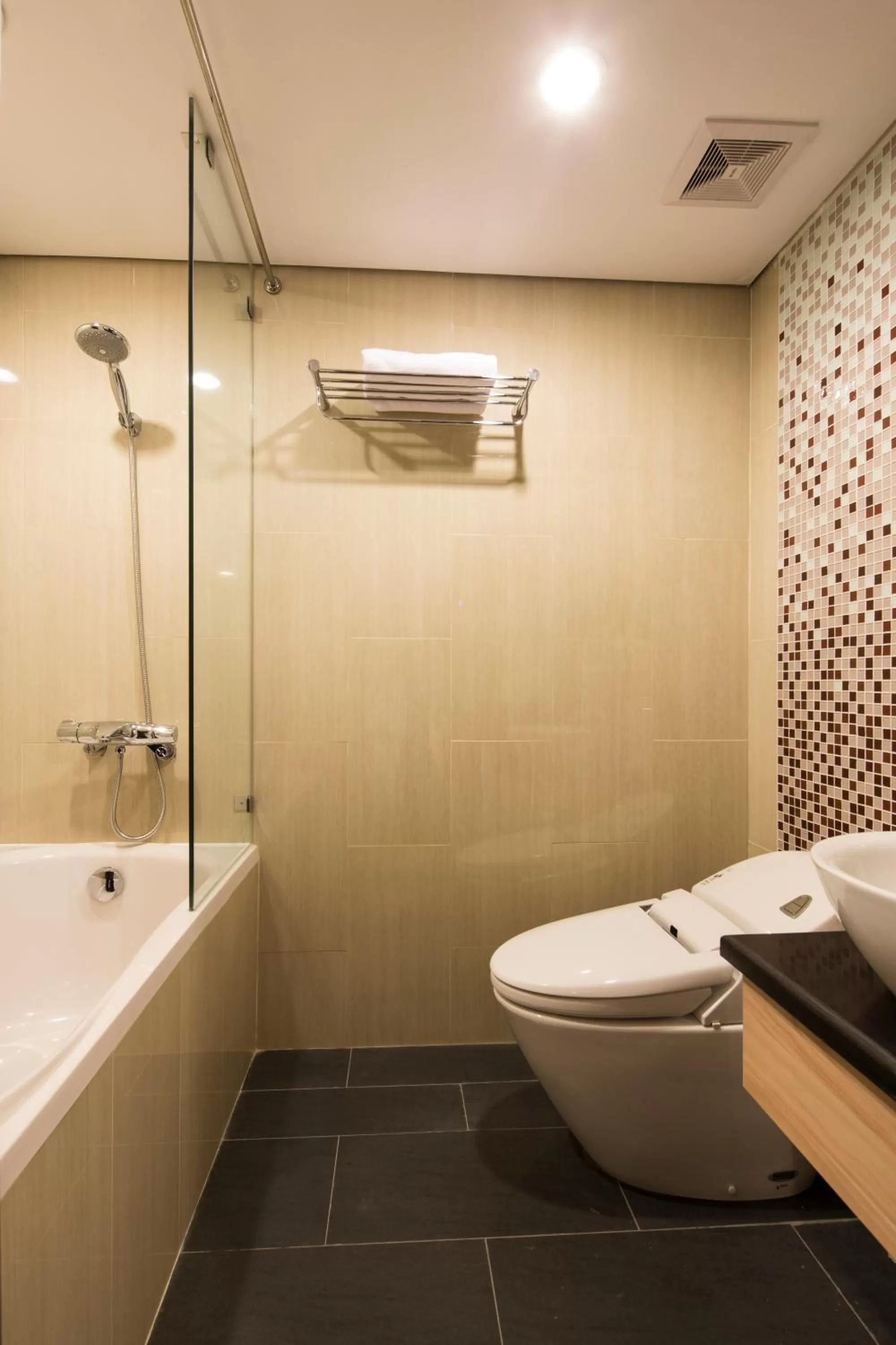 Shower in Kuretake Inn Kim Ma 132