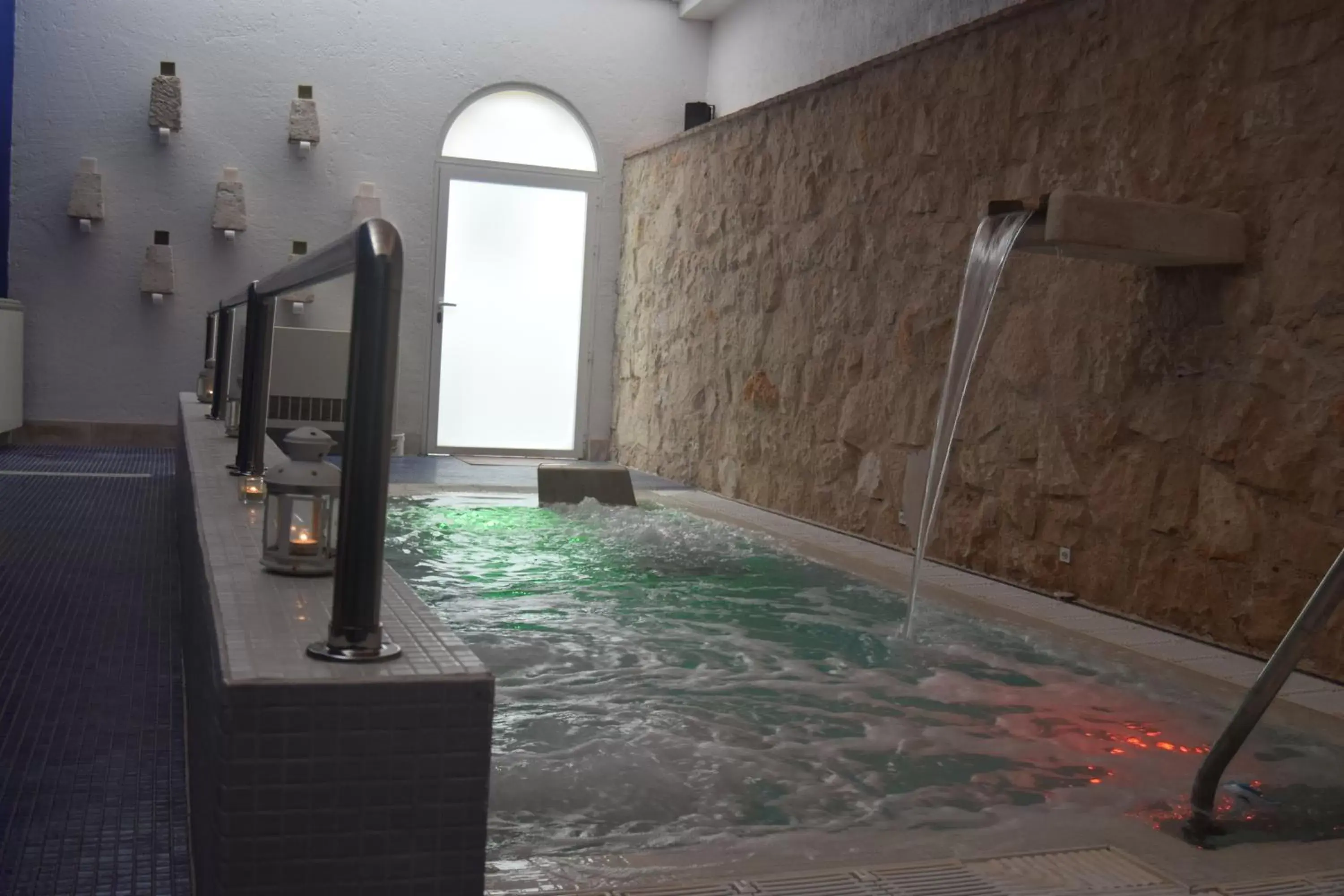 Swimming Pool in Hotel Spa La Casa Del Convento
