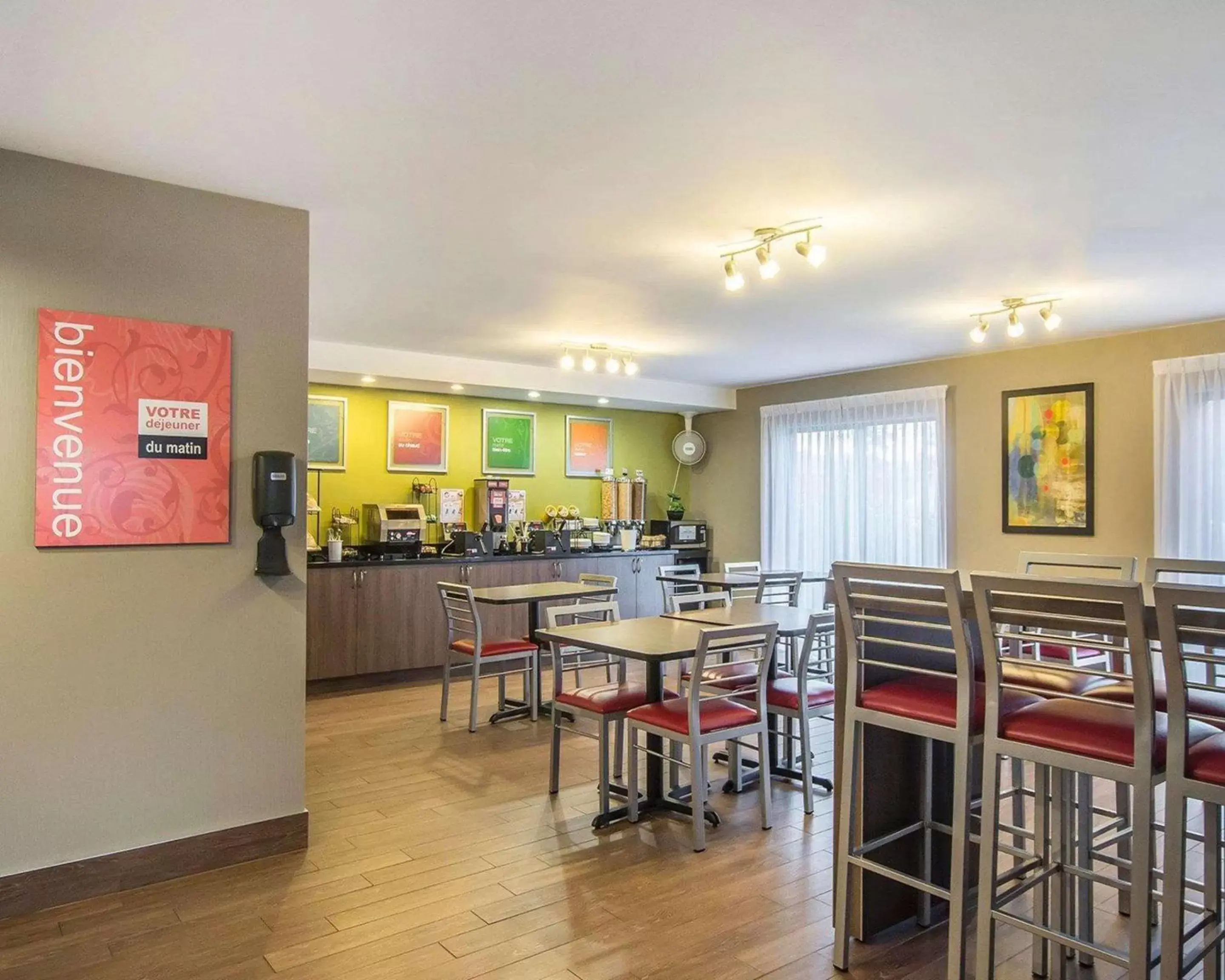 Restaurant/Places to Eat in Comfort Inn Rimouski