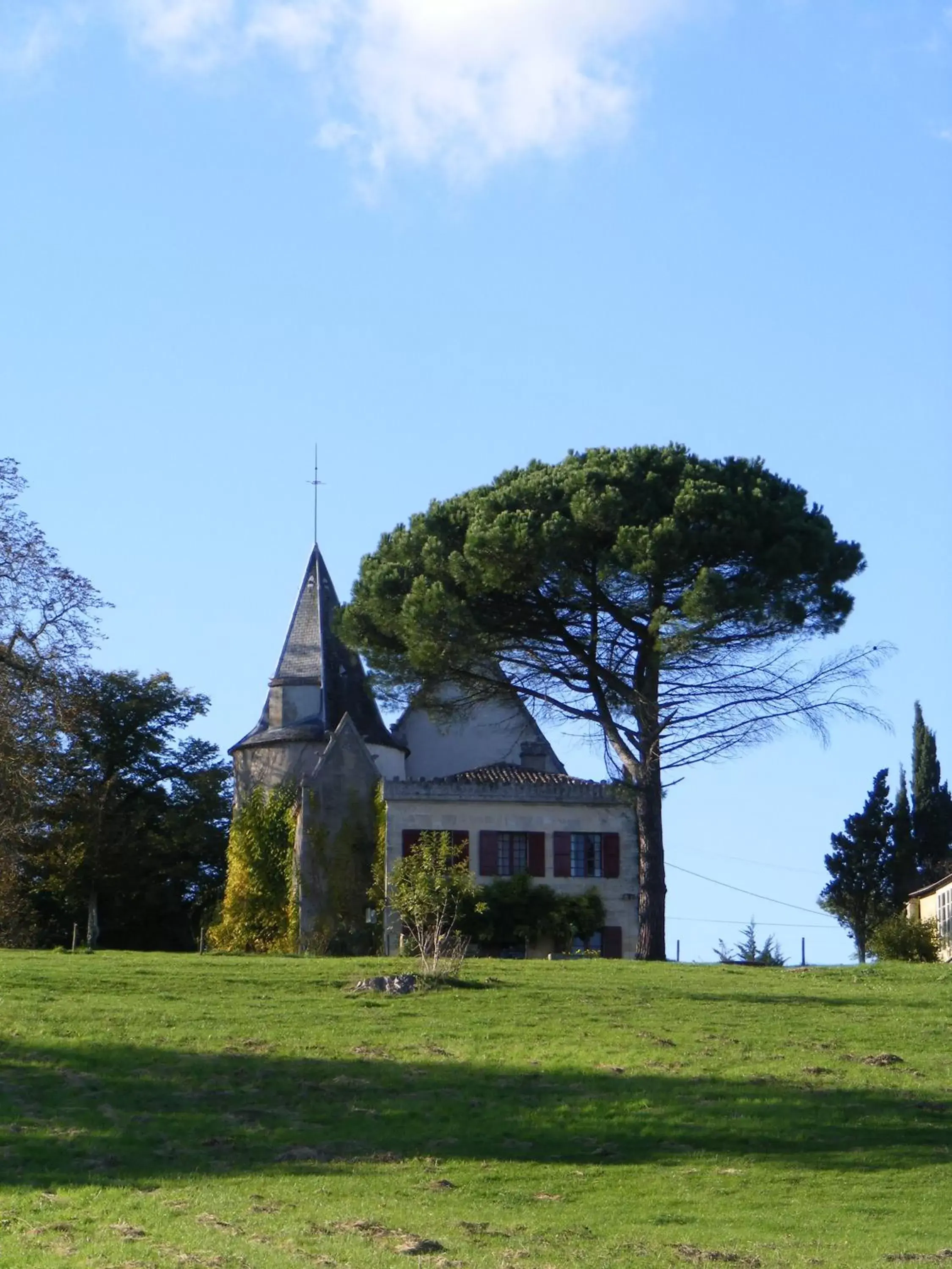 View (from property/room), Property Building in La chambre de la Tour