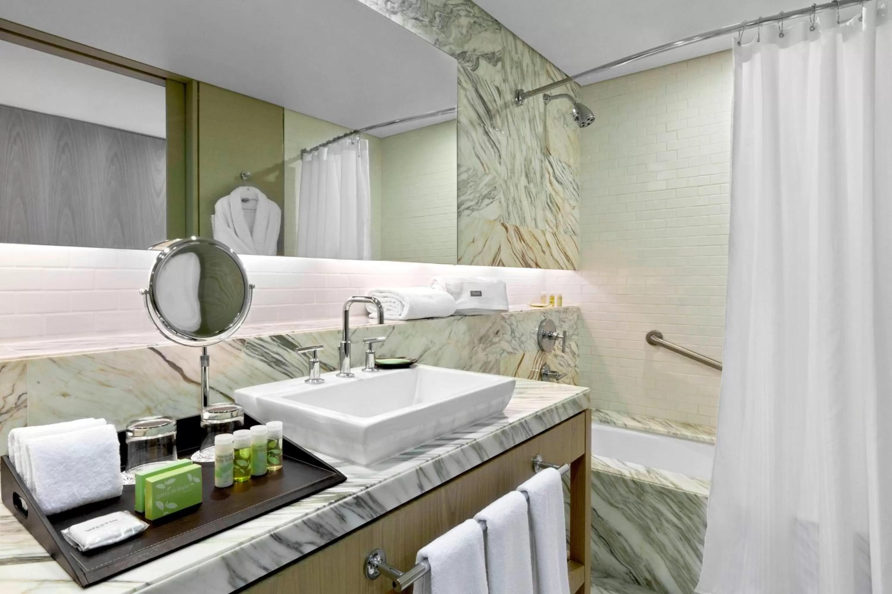 Premium 2 Queen Beds, Guest room, 2 Double, City view in The Westin Guadalajara