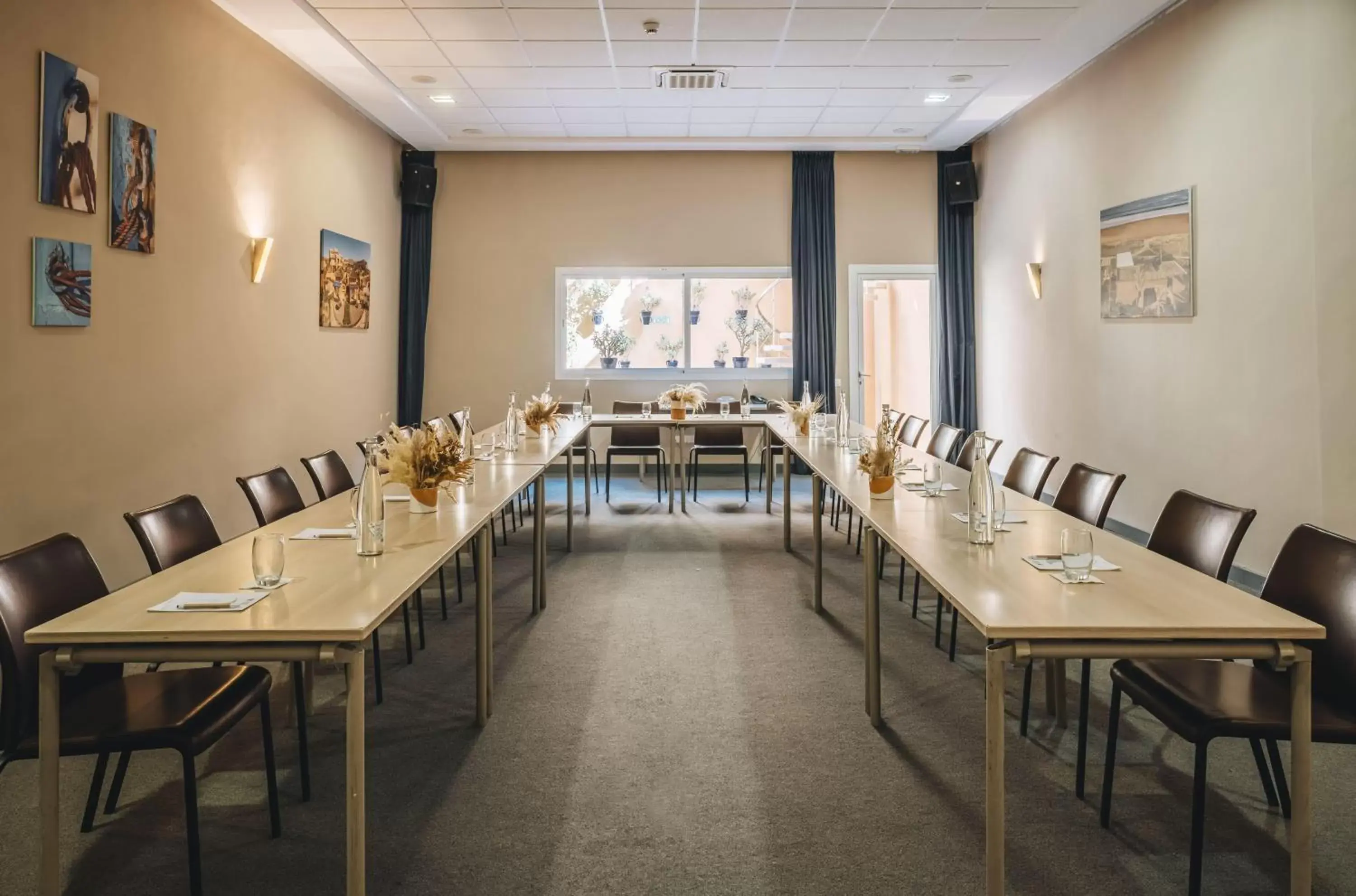 Meeting/conference room in Paradis Plage Surf Yoga & Spa