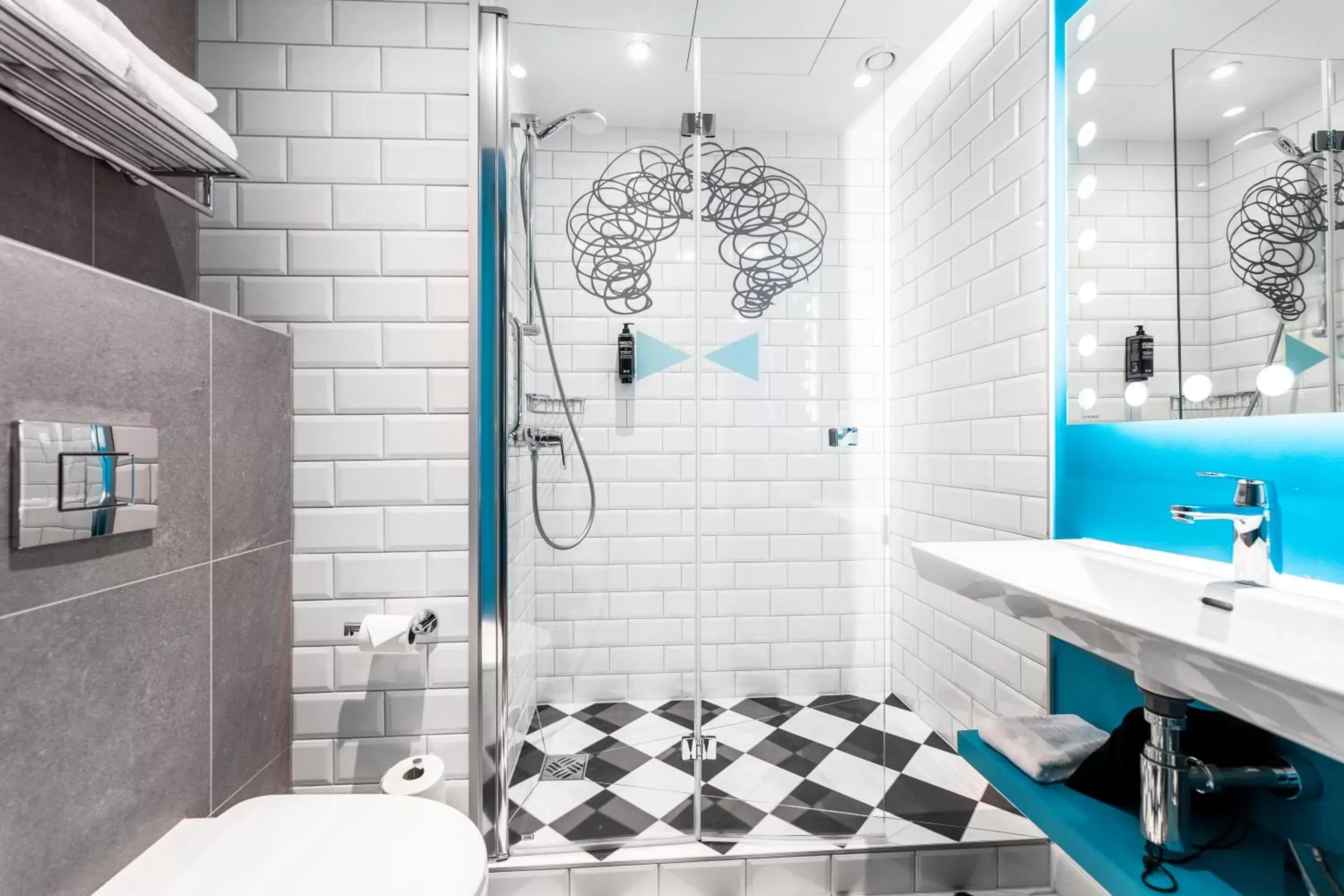 Shower, Bathroom in ibis Styles Szczecin Stare Miasto