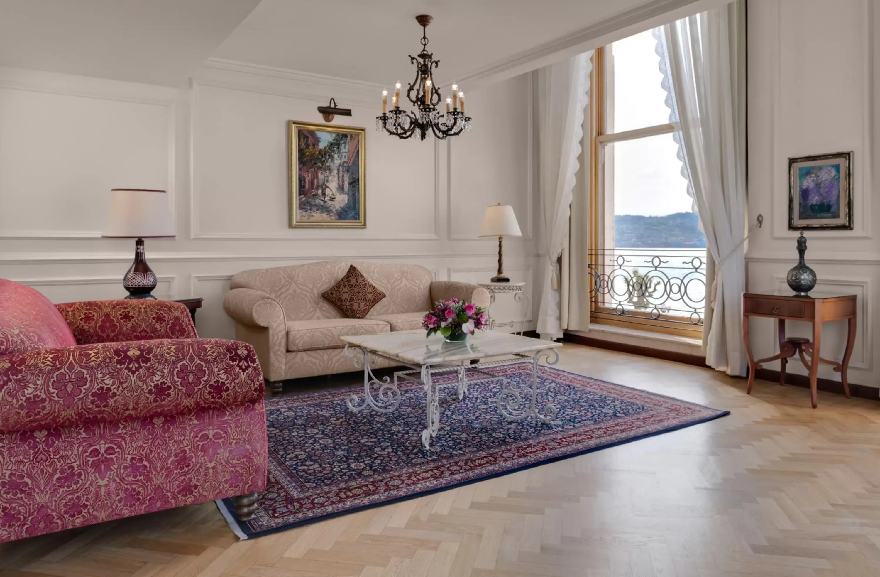 Living room, Seating Area in Çırağan Palace Kempinski Istanbul