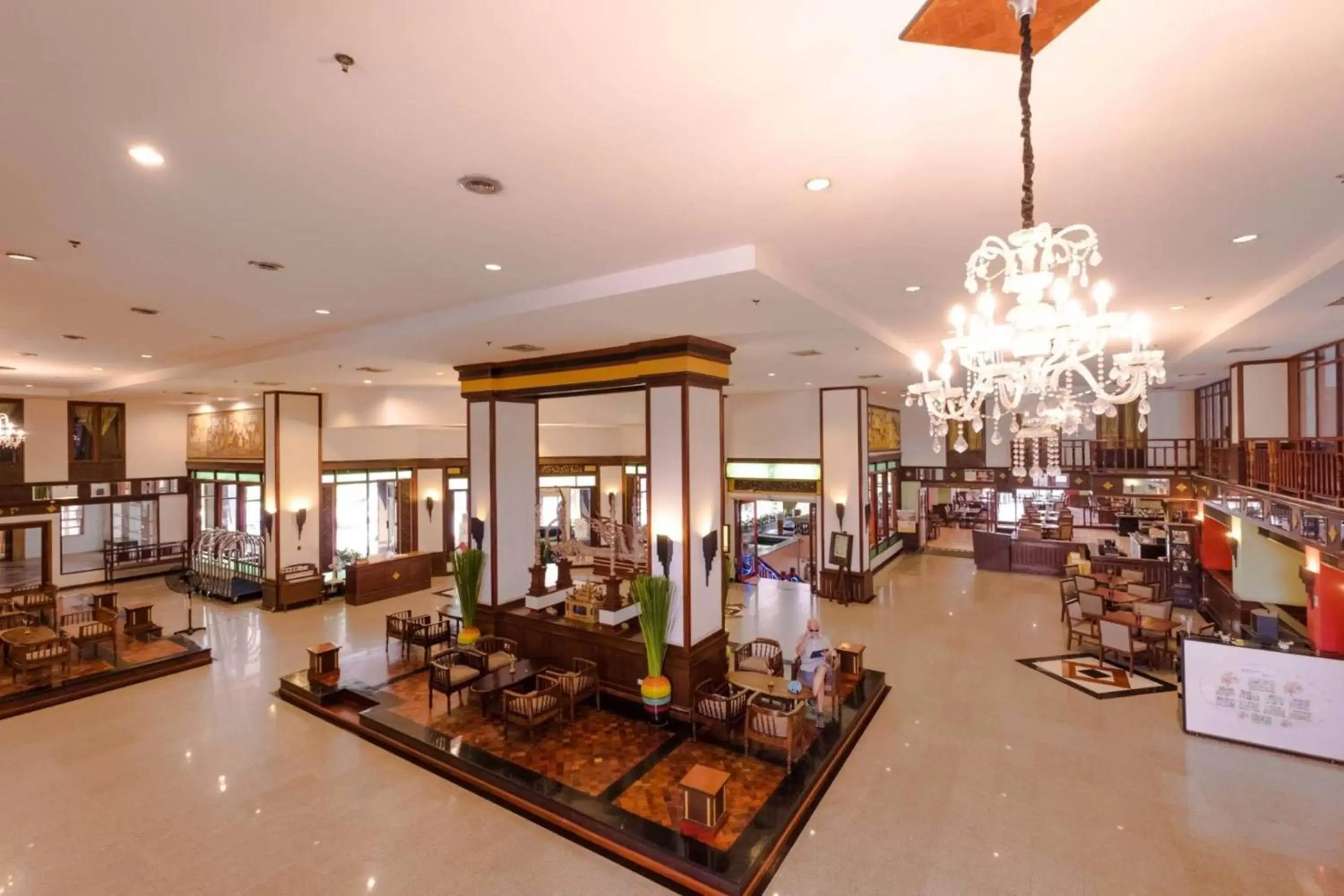 Lobby or reception, Restaurant/Places to Eat in Jomtien Thani Hotel