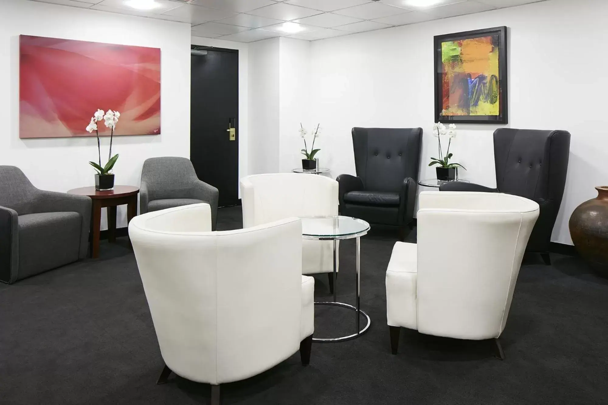 Meeting/conference room, Lounge/Bar in Club Quarters Hotel London City, London