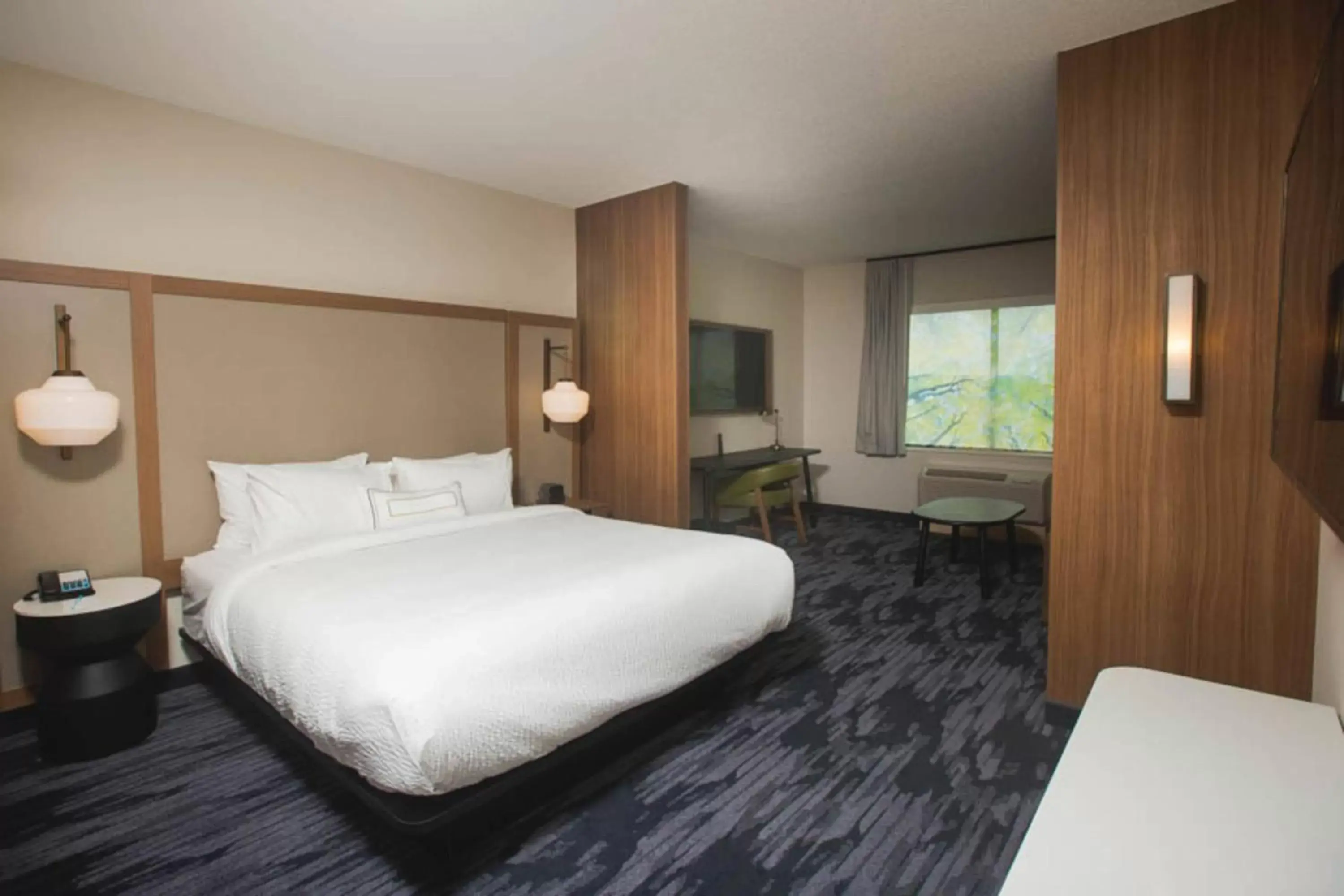 Bedroom, Bed in Fairfield Inn & Suites by Marriott Philadelphia Broomall/Newtown Square