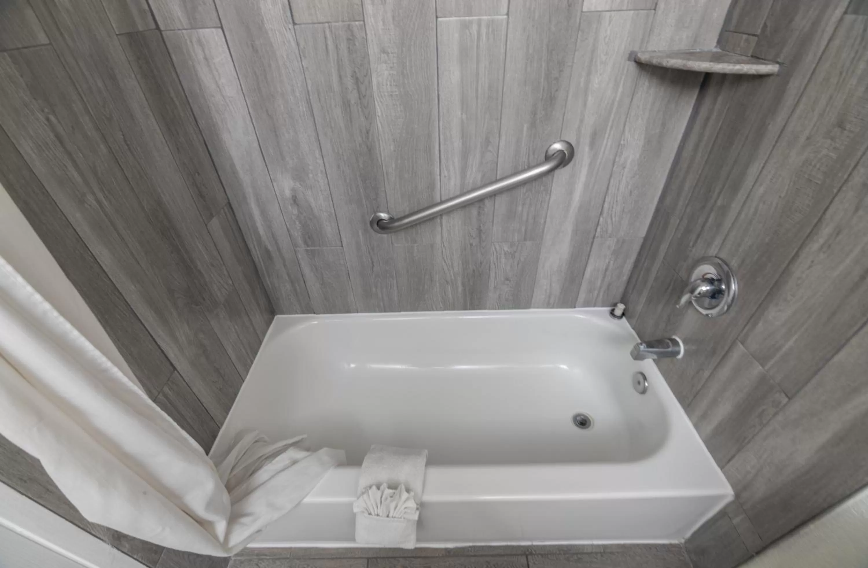 Shower in Hospitality Inn