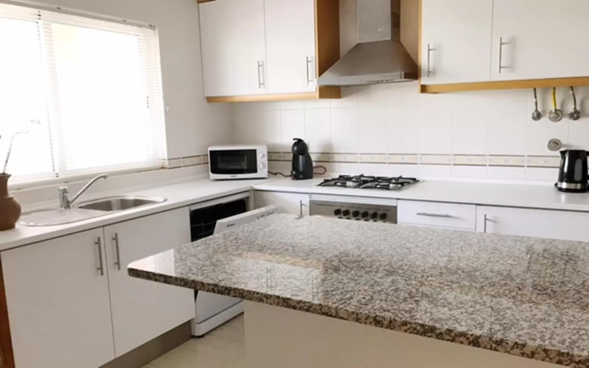 Communal kitchen, Kitchen/Kitchenette in Apartamentos Mar-Sol Villas