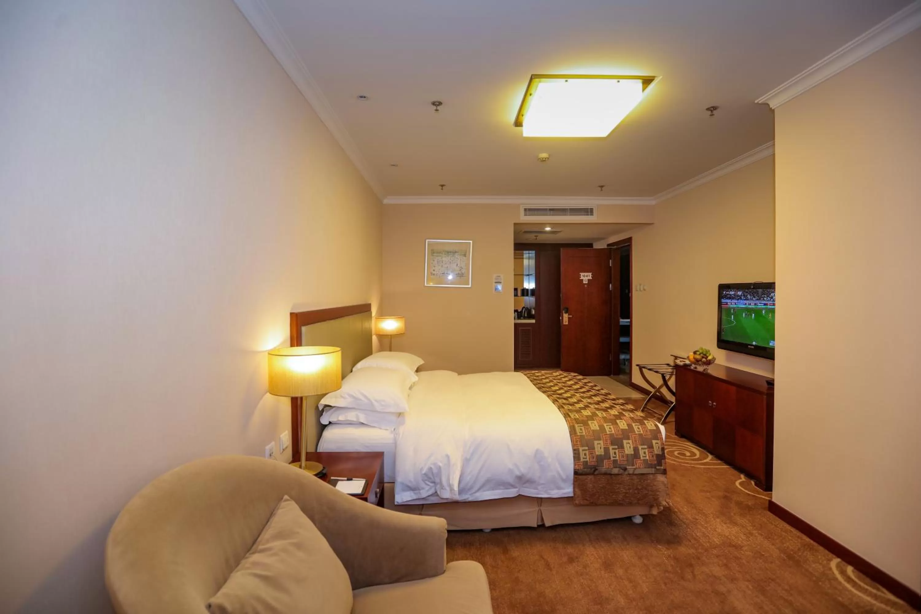 Photo of the whole room, Bed in Inner Mongolia Grand Hotel