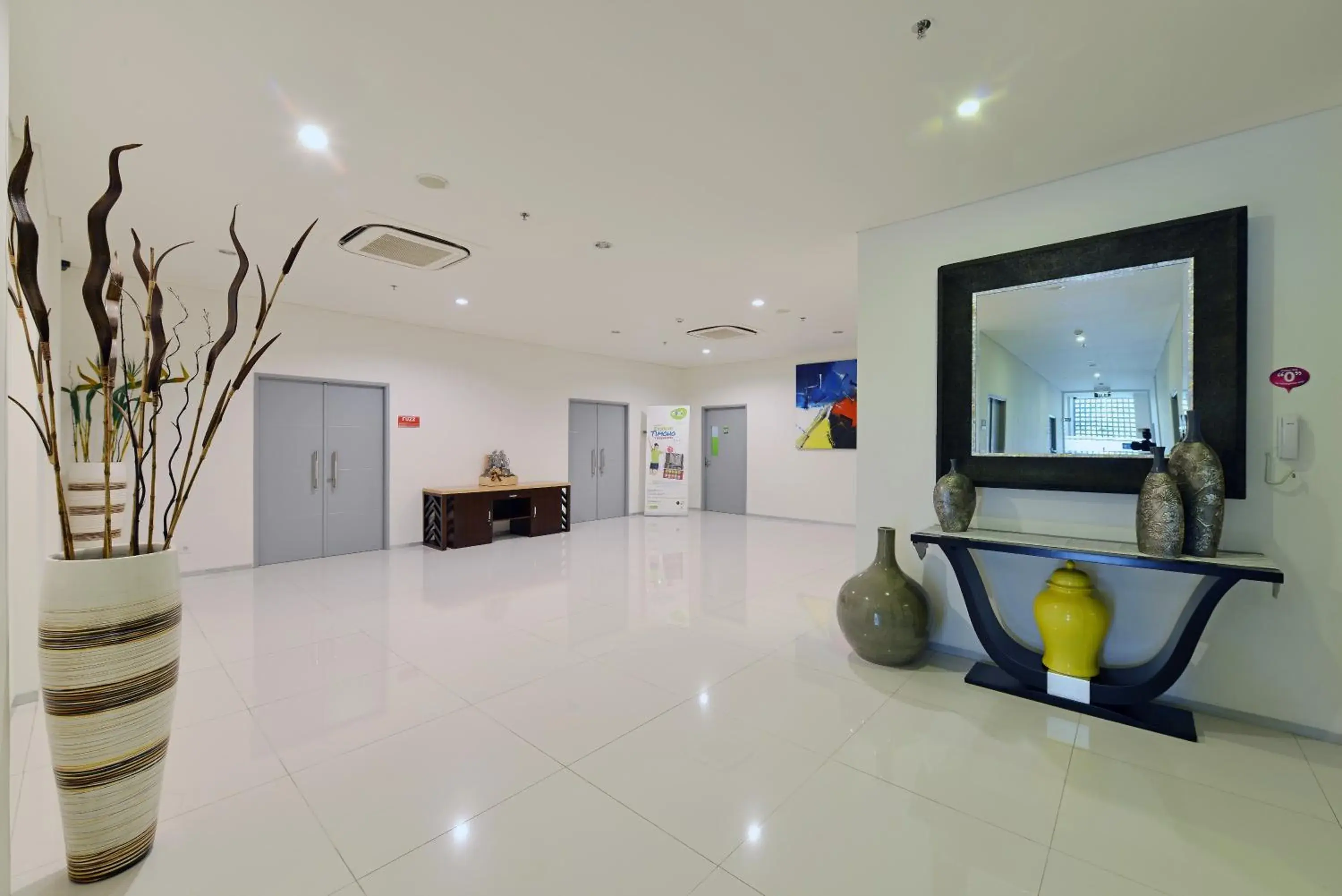 Property building, Lobby/Reception in POP Hotel Timoho - Yogyakarta