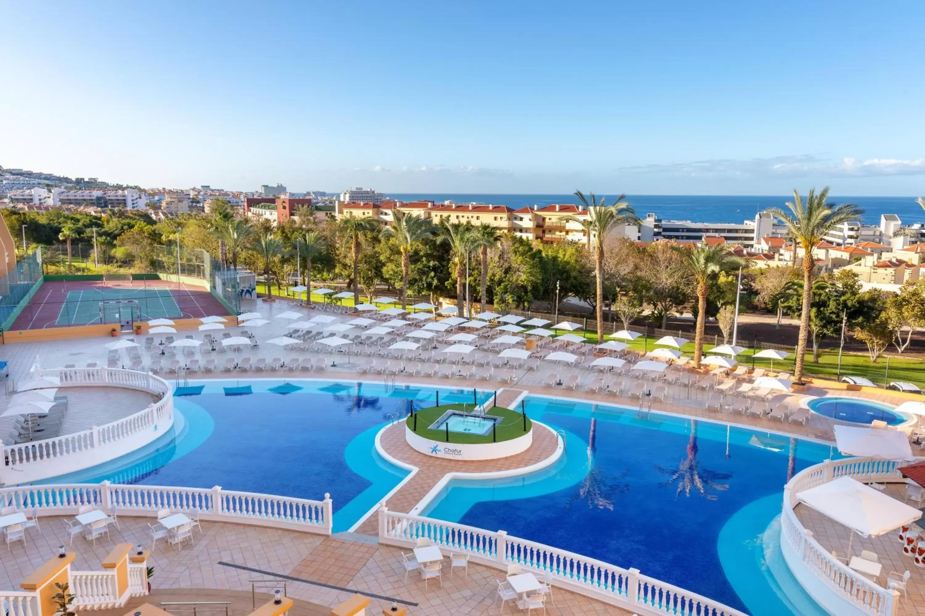 Swimming pool, Pool View in Chatur Playa Real Resort