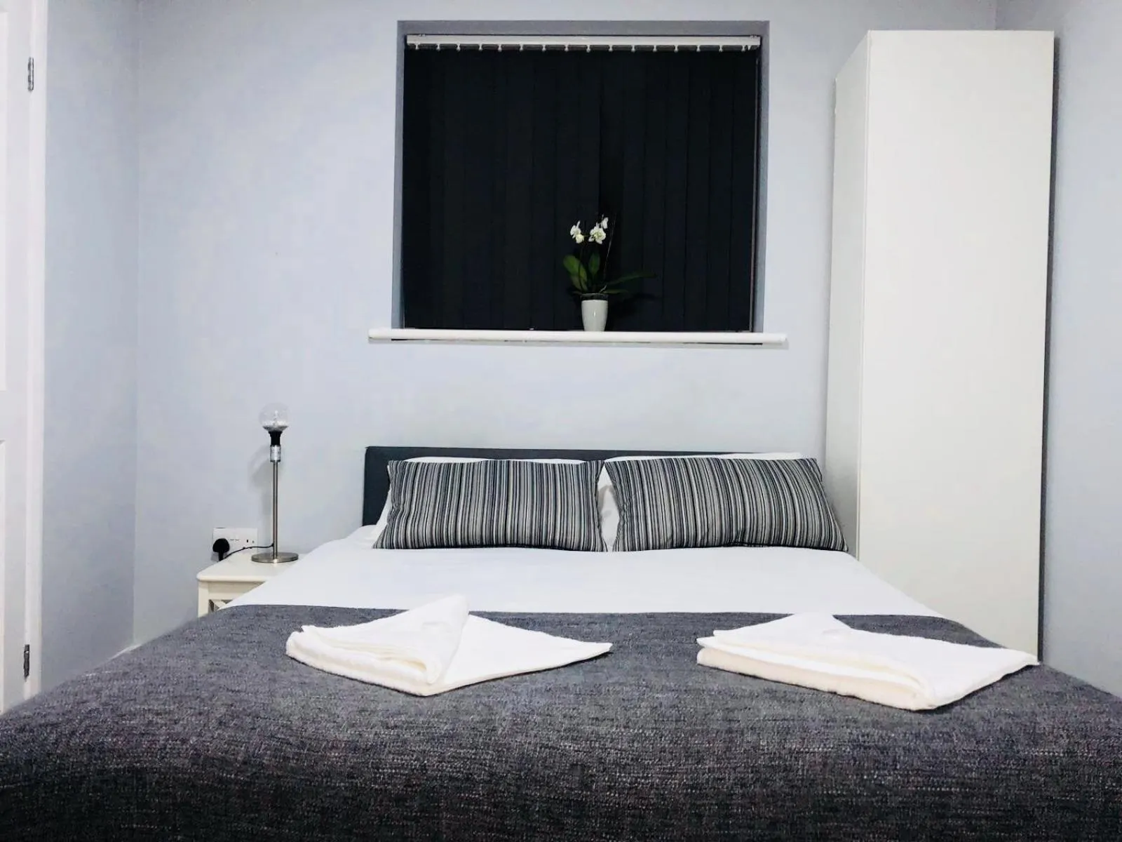 Bed in Manor House London