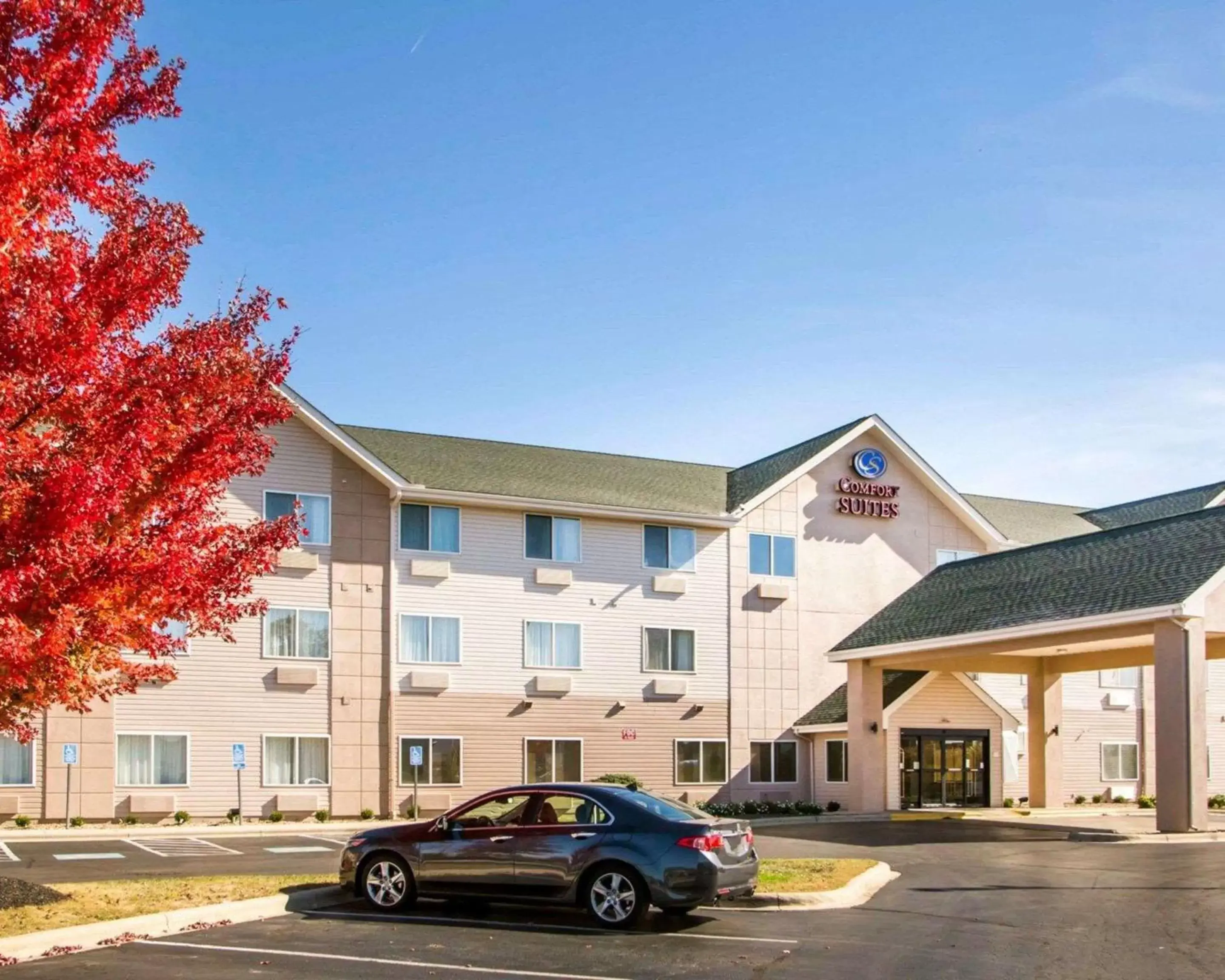 Property building in Comfort Suites Columbus West - Hilliard Property building in Comfort Suites Columbus West - Hilliard