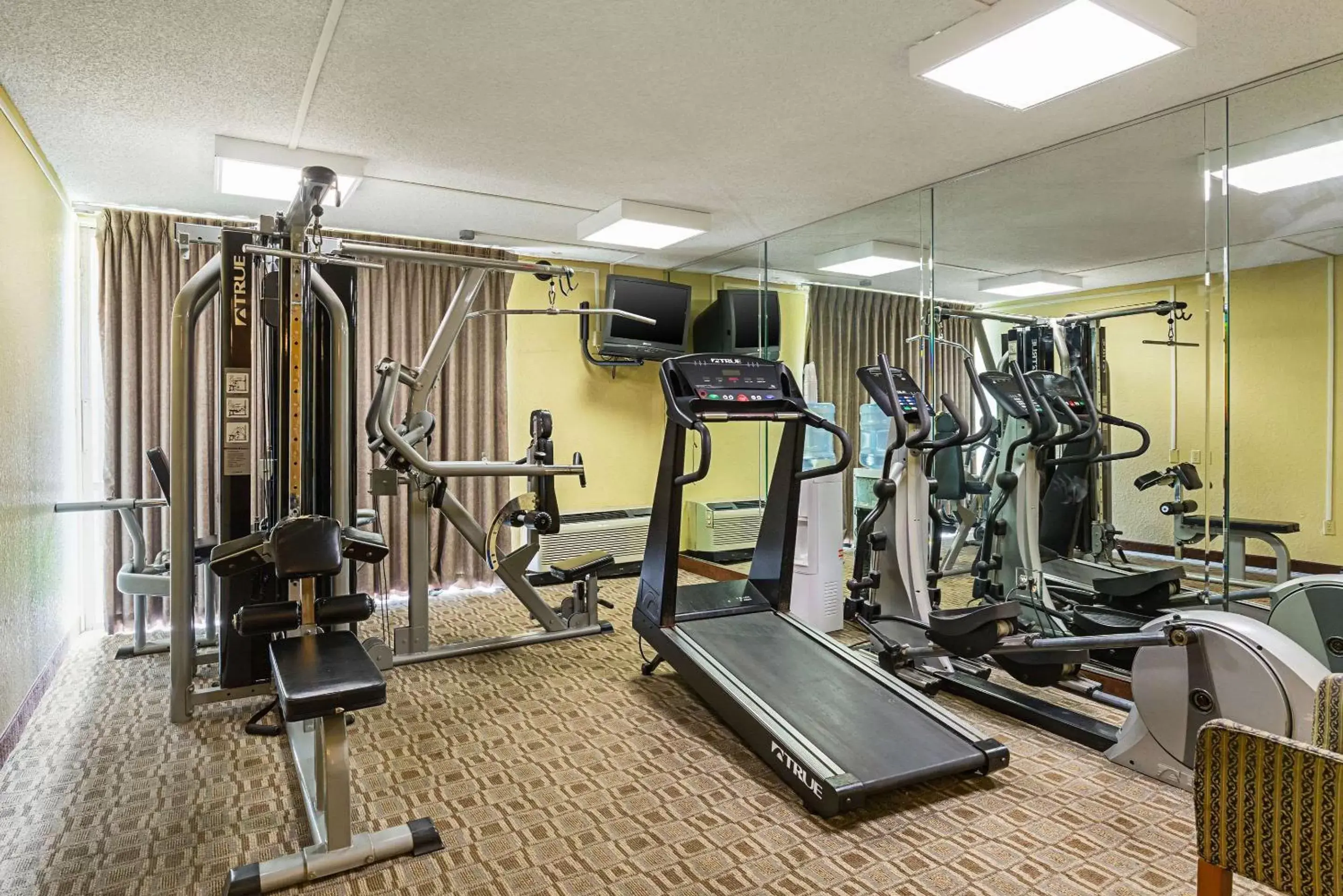Fitness centre/facilities, Fitness Center/Facilities in Quality Inn & Suites NRG Park - Medical Center