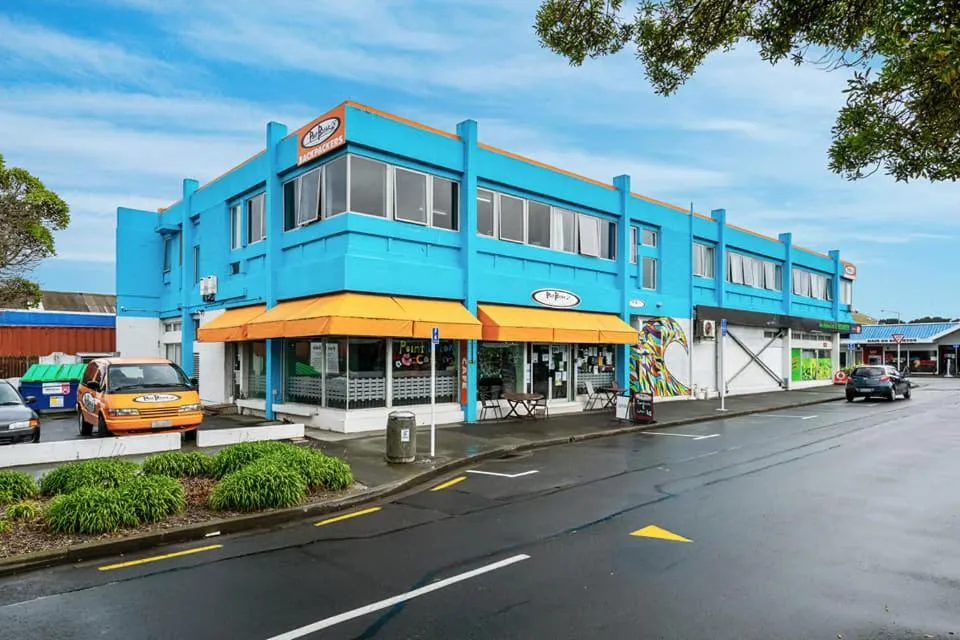 Property Building in Point Break Backpackers