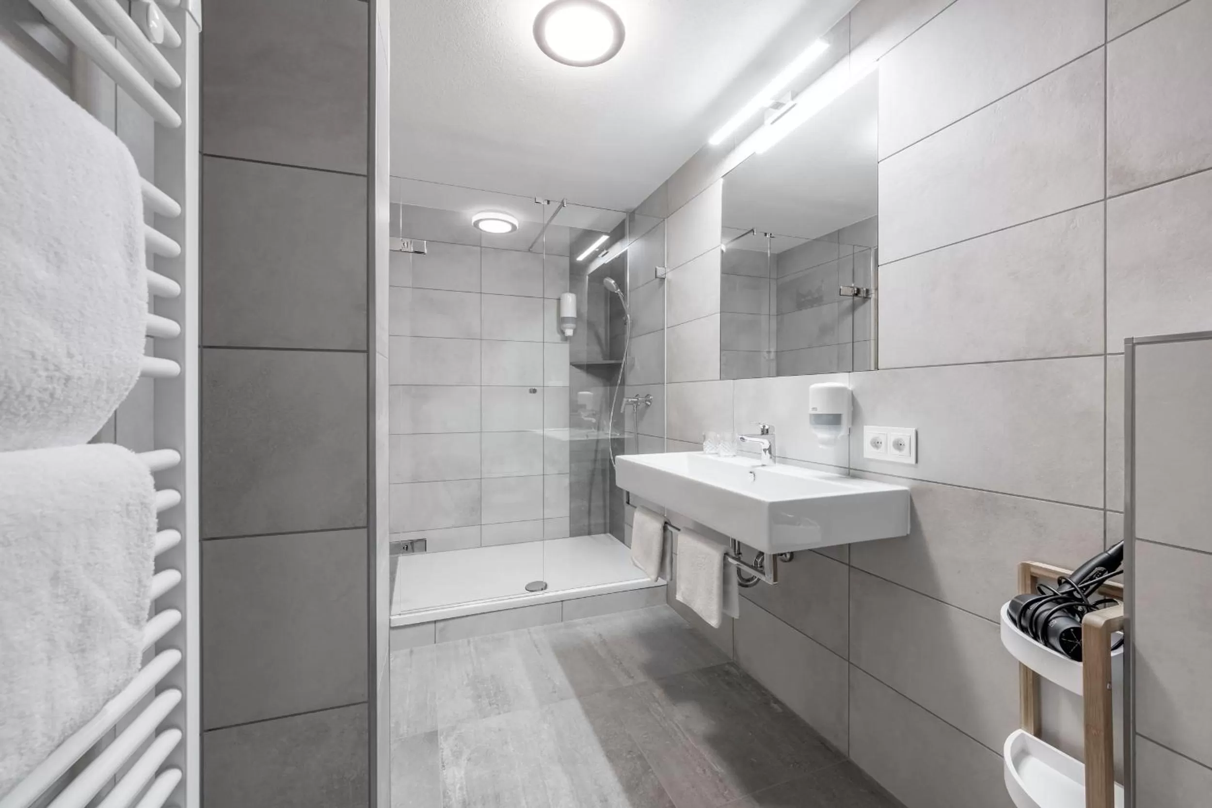 Shower in Gasthof Schroll