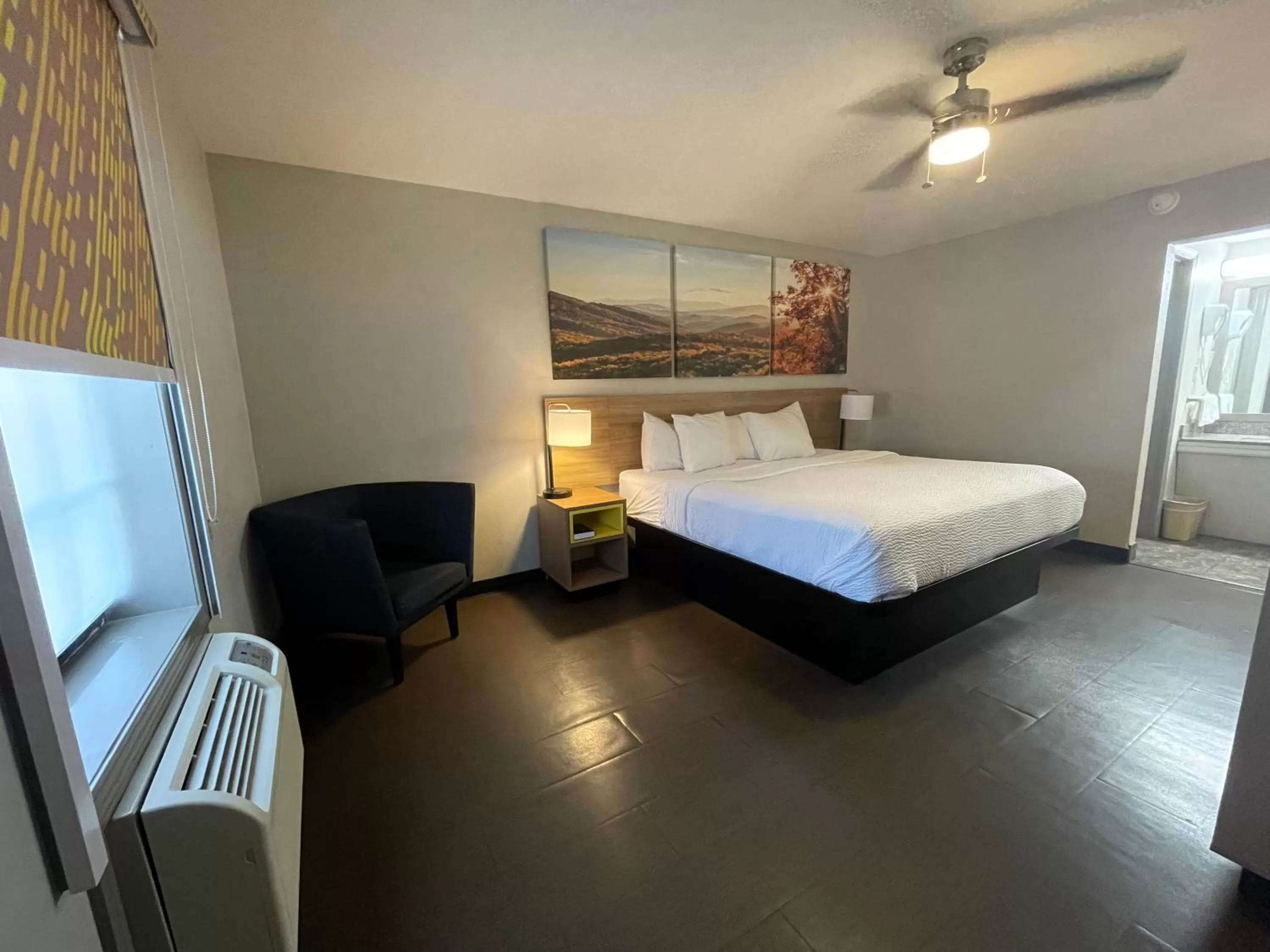 Bed in Days Inn by Wyndham Holladay