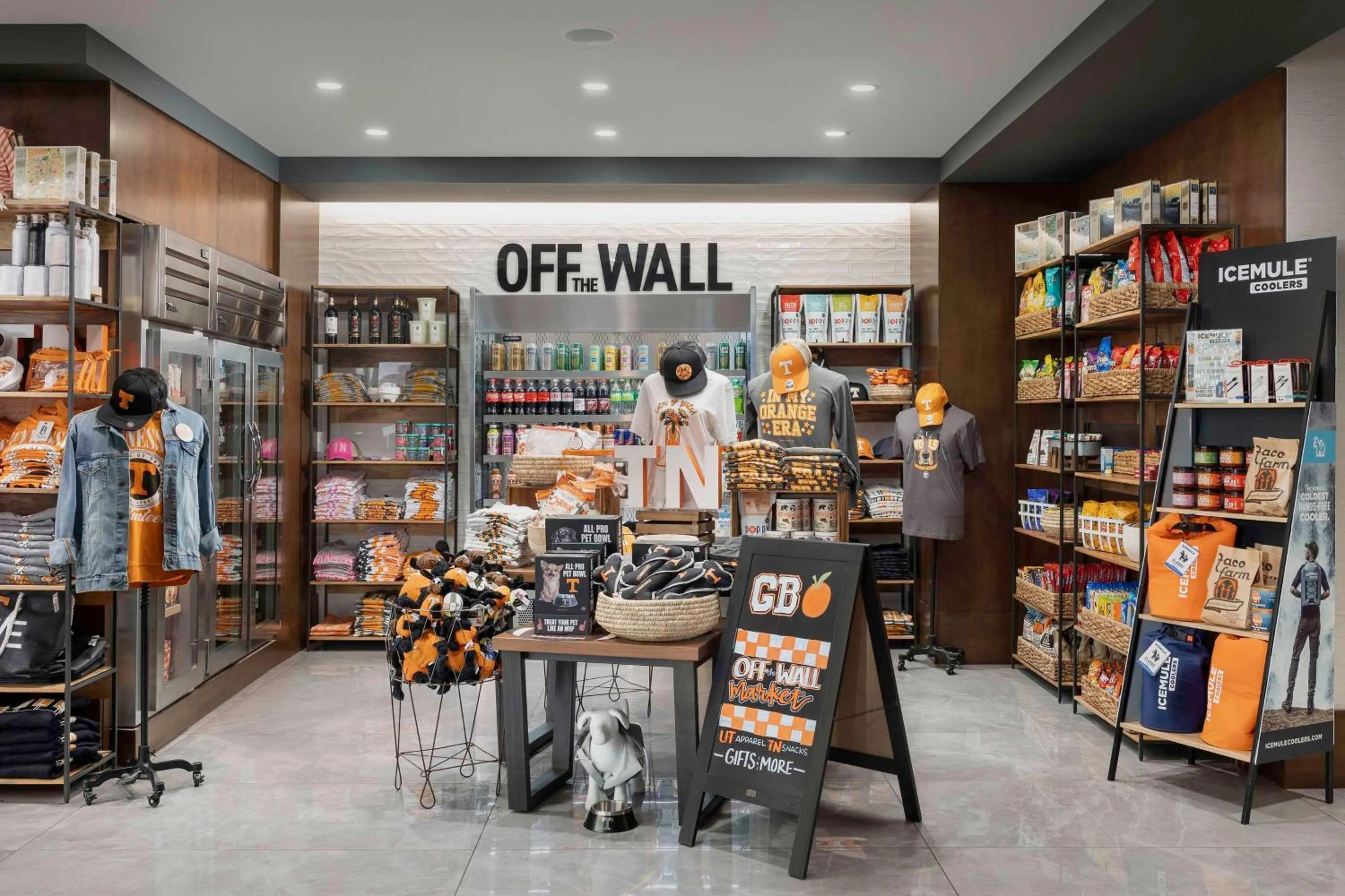On-site shops in Embassy Suites By Hilton Knoxville Downtown