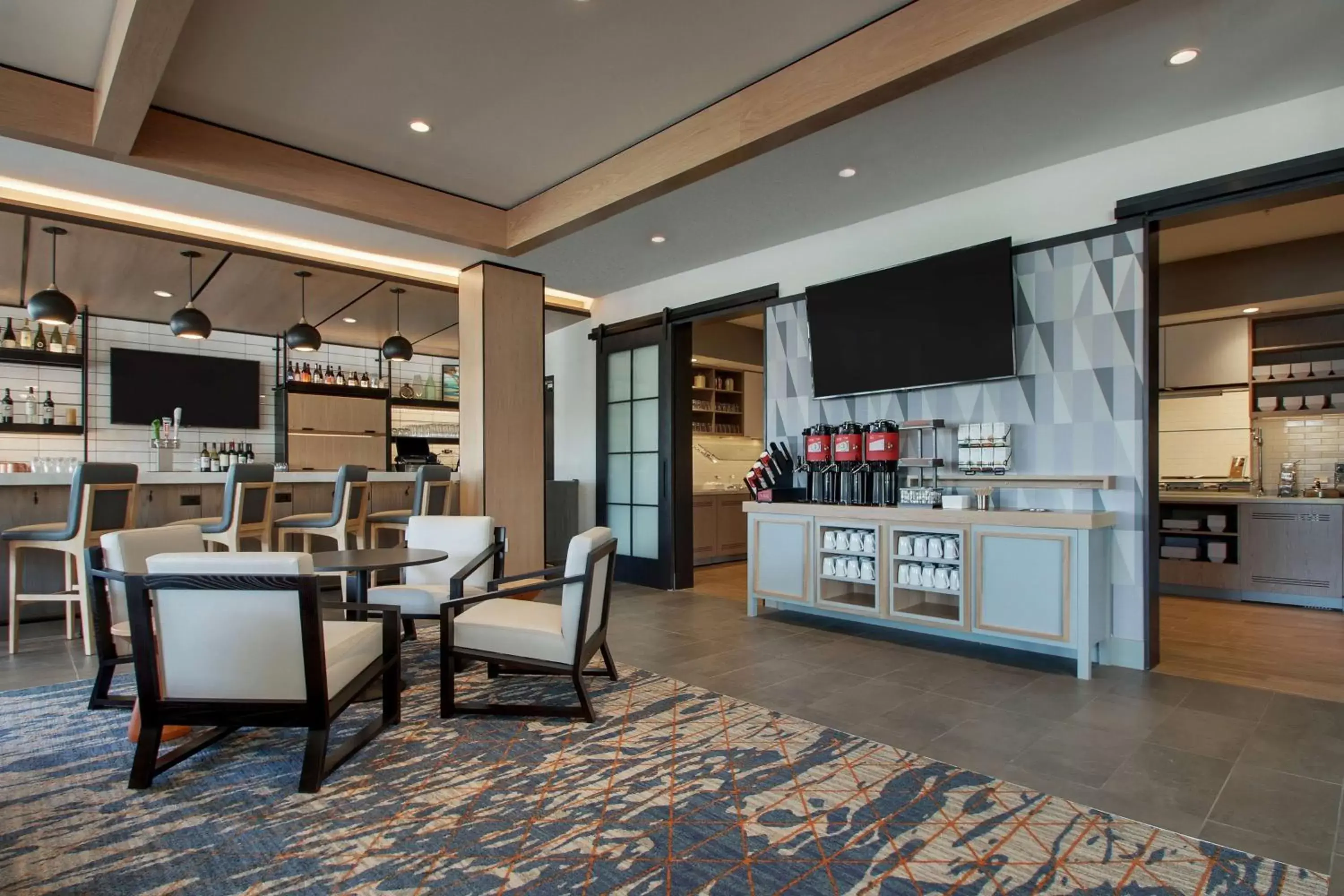 Restaurant/places to eat in Hyatt House Oak Brook