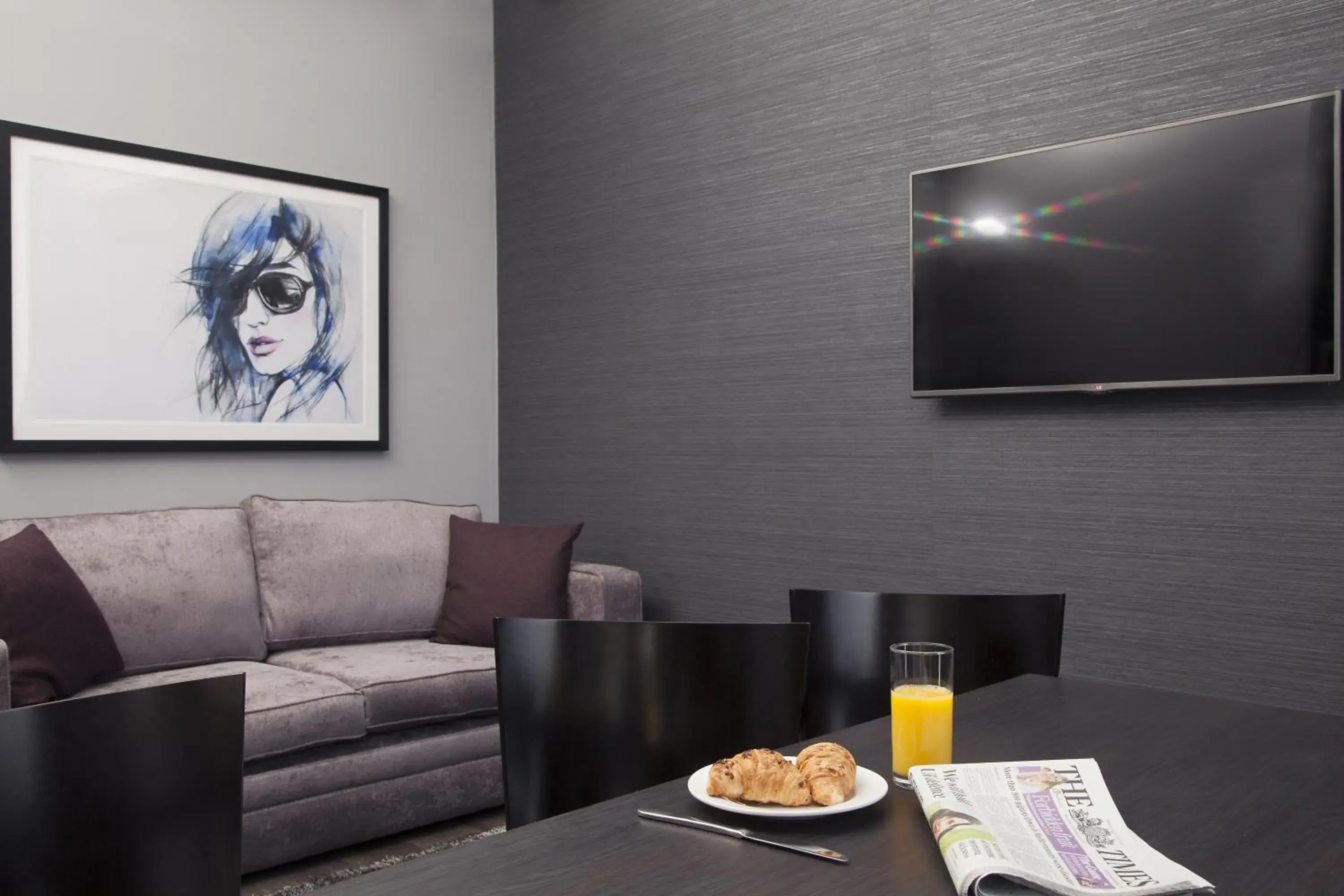 Living room, TV/Entertainment Center in EPIC Apart Hotel - Duke Street