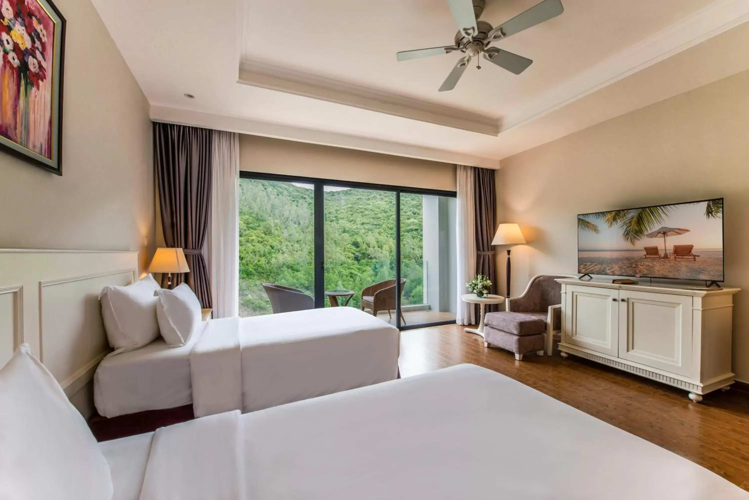 Deluxe Twin Bed - VinWonders Park Access in Vinpearl Resort & Spa Nha Trang Bay Deluxe Twin Bed - VinWonders Park Access in Vinpearl Resort & Spa Nha Trang Bay