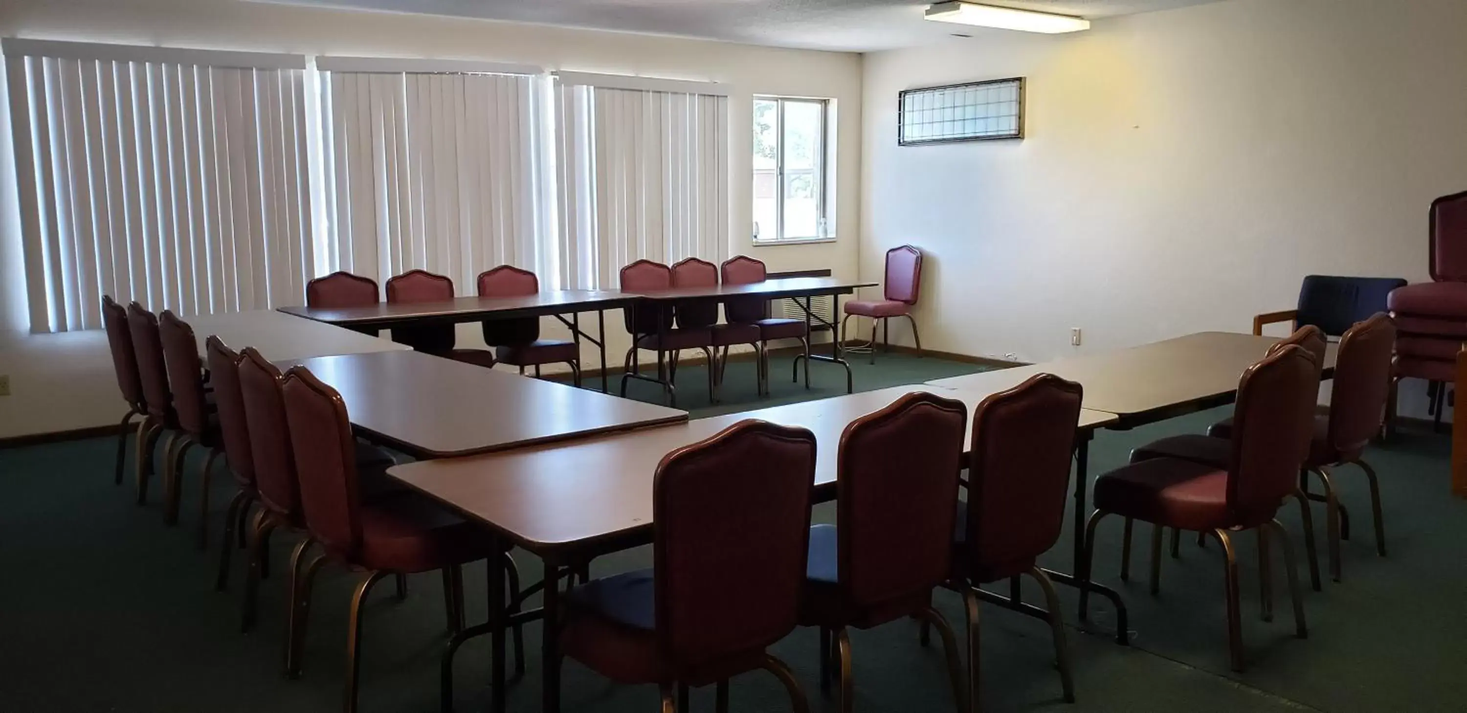 Meeting/conference room in Family Budget Inn