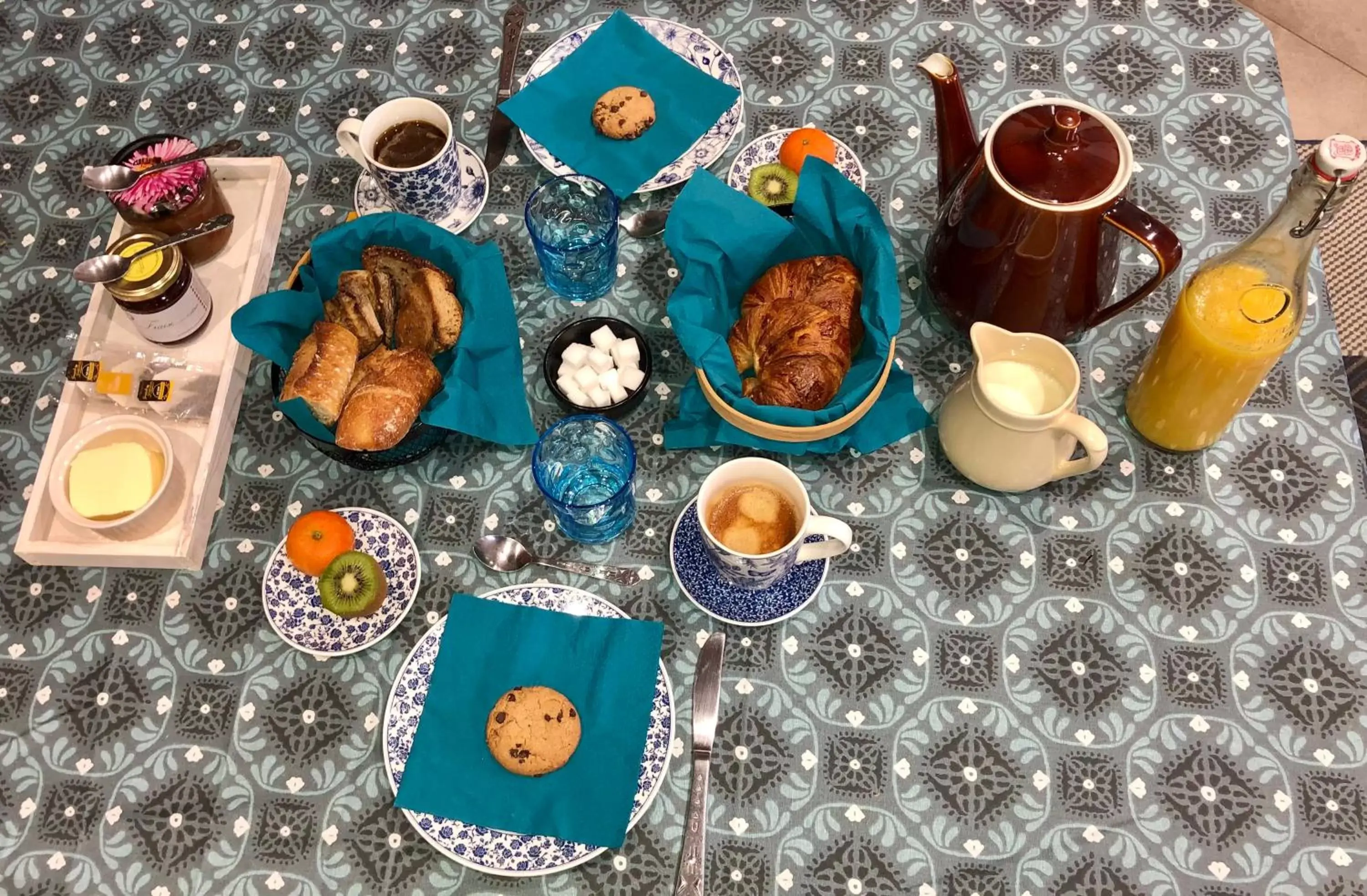 Breakfast in Cookie home