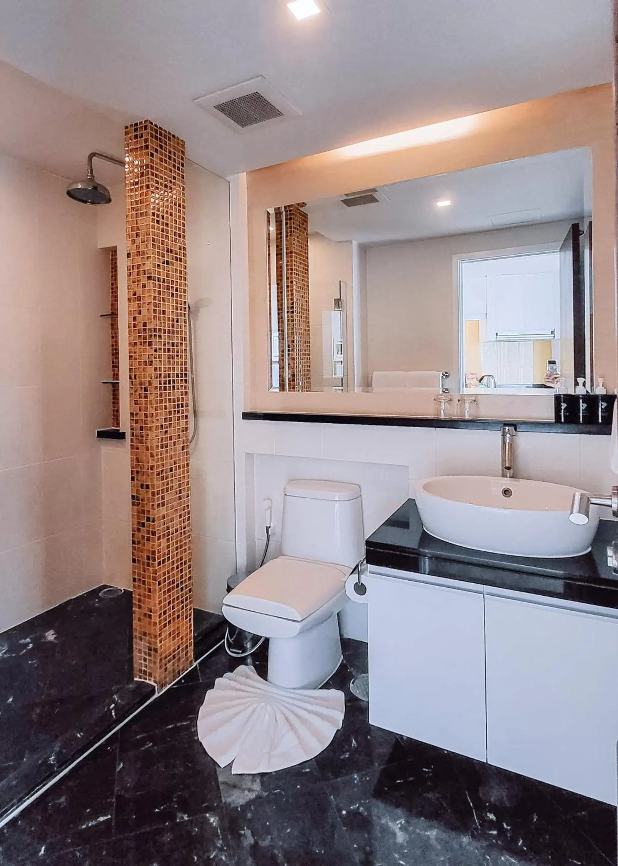 Bathroom in Urbana Langsuan Hotel - SHA Extra Plus