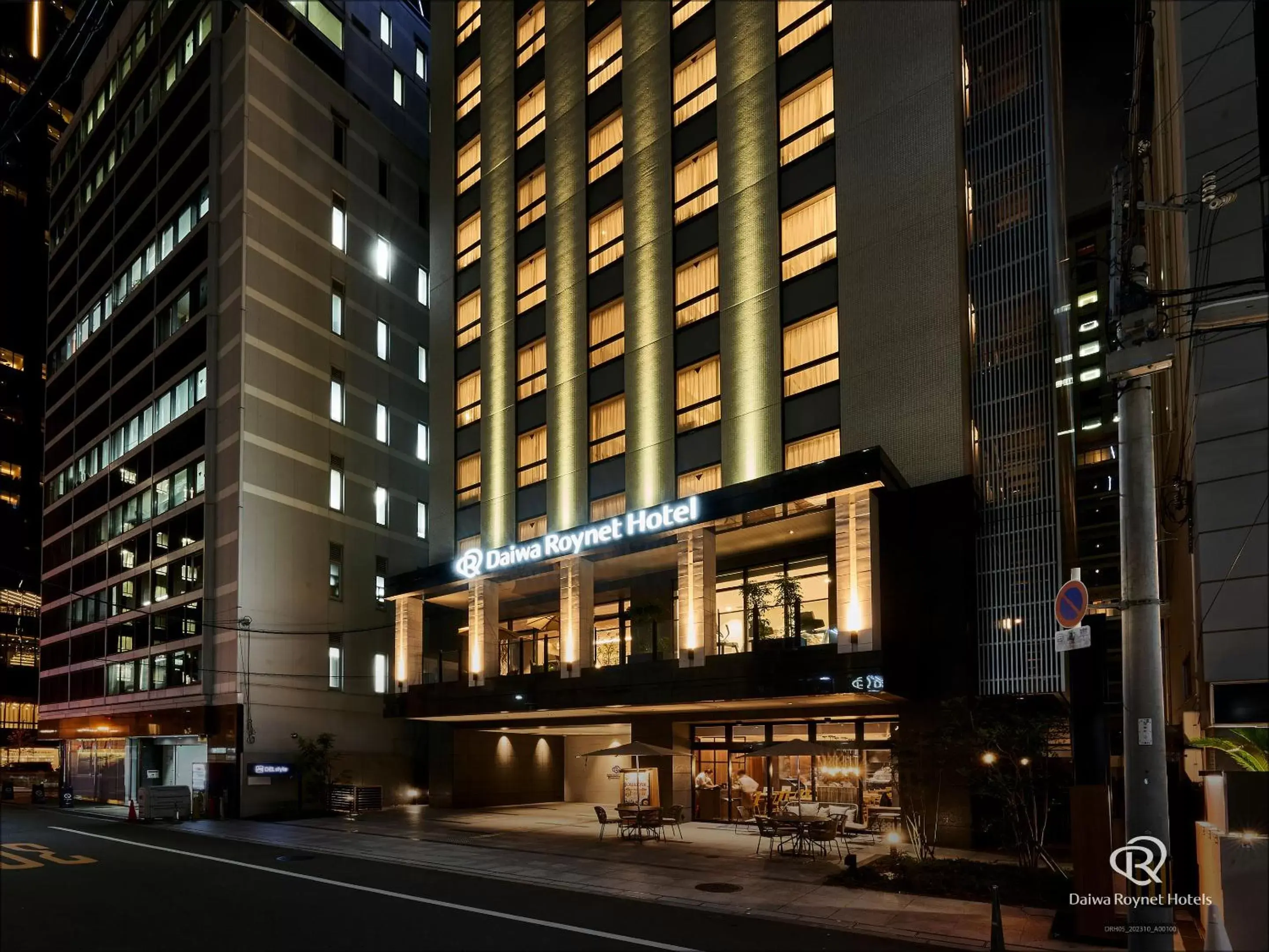 Property building in DEL style Osaka-Shinsaibashi by Daiwa Roynet Hotel Property building in DEL style Osaka-Shinsaibashi by Daiwa Roynet Hotel