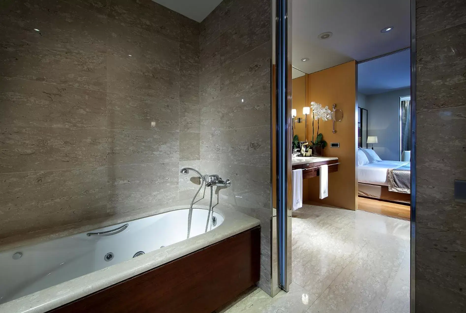 Bathroom in Eurostars Grand Marina Hotel GL