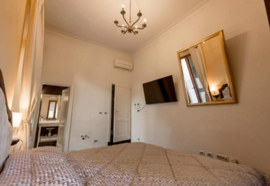 TV/Entertainment Center in Borgo Pinti Suites Le Stanze dei Nobili