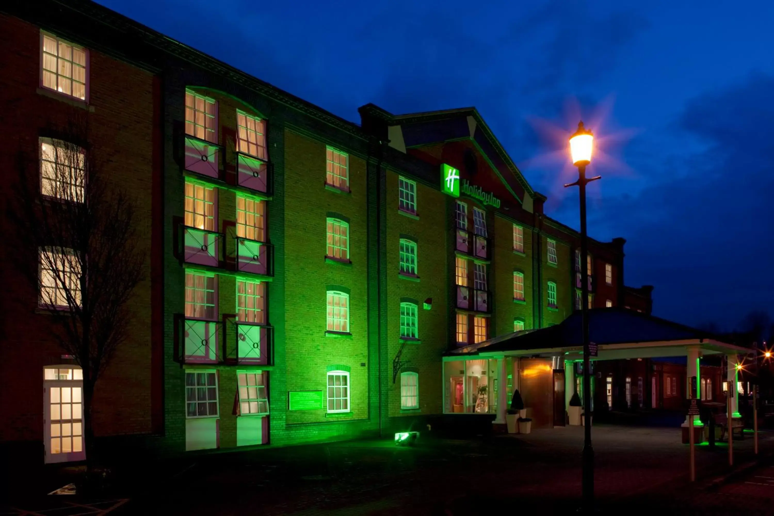 Property Building in Holiday Inn Ellesmere Port/Cheshire Oaks, an IHG Hotel