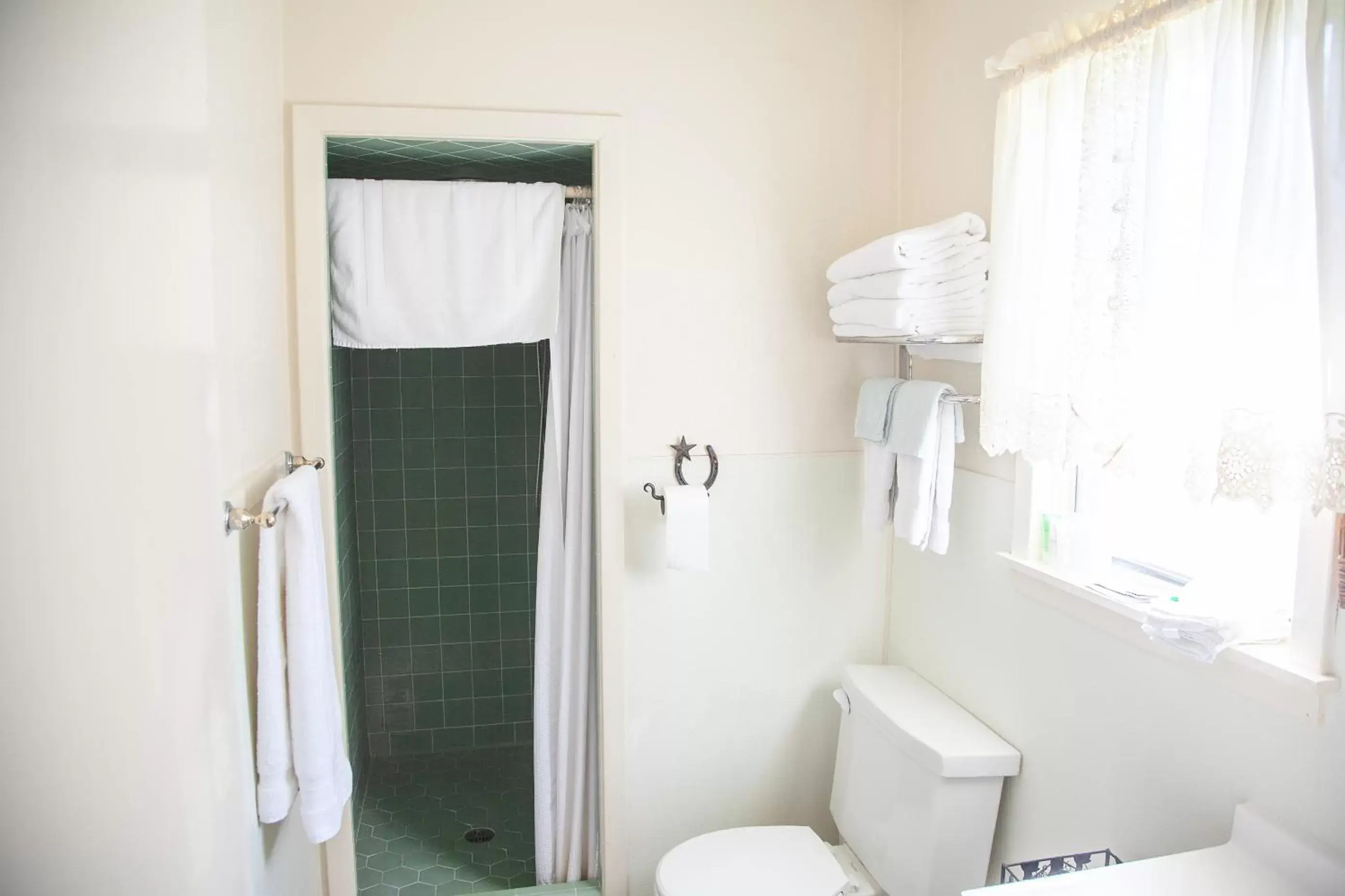 Family Studio - single occupancy in Shiner Country Inn Family Studio - single occupancy in Shiner Country Inn