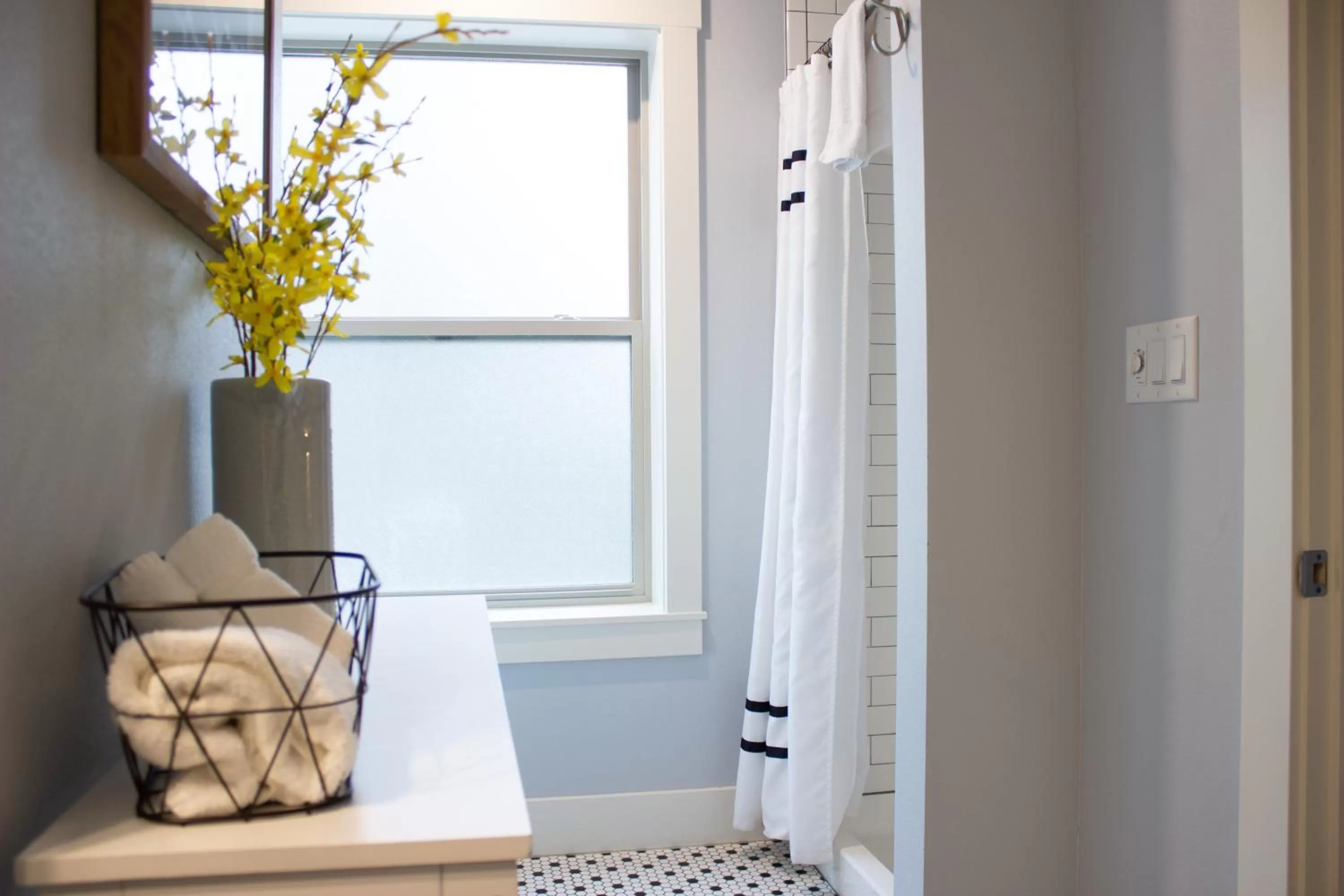 Shower in Douglas On Third