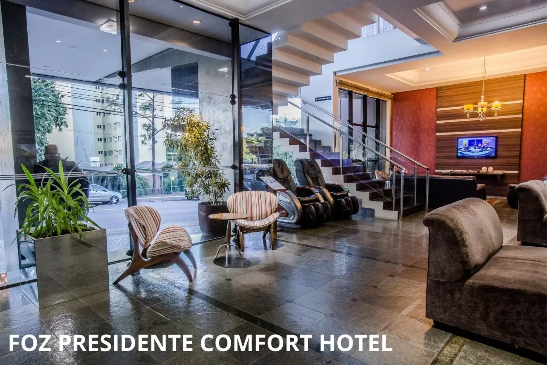 Lobby or reception in Foz Presidente Comfort Hotel