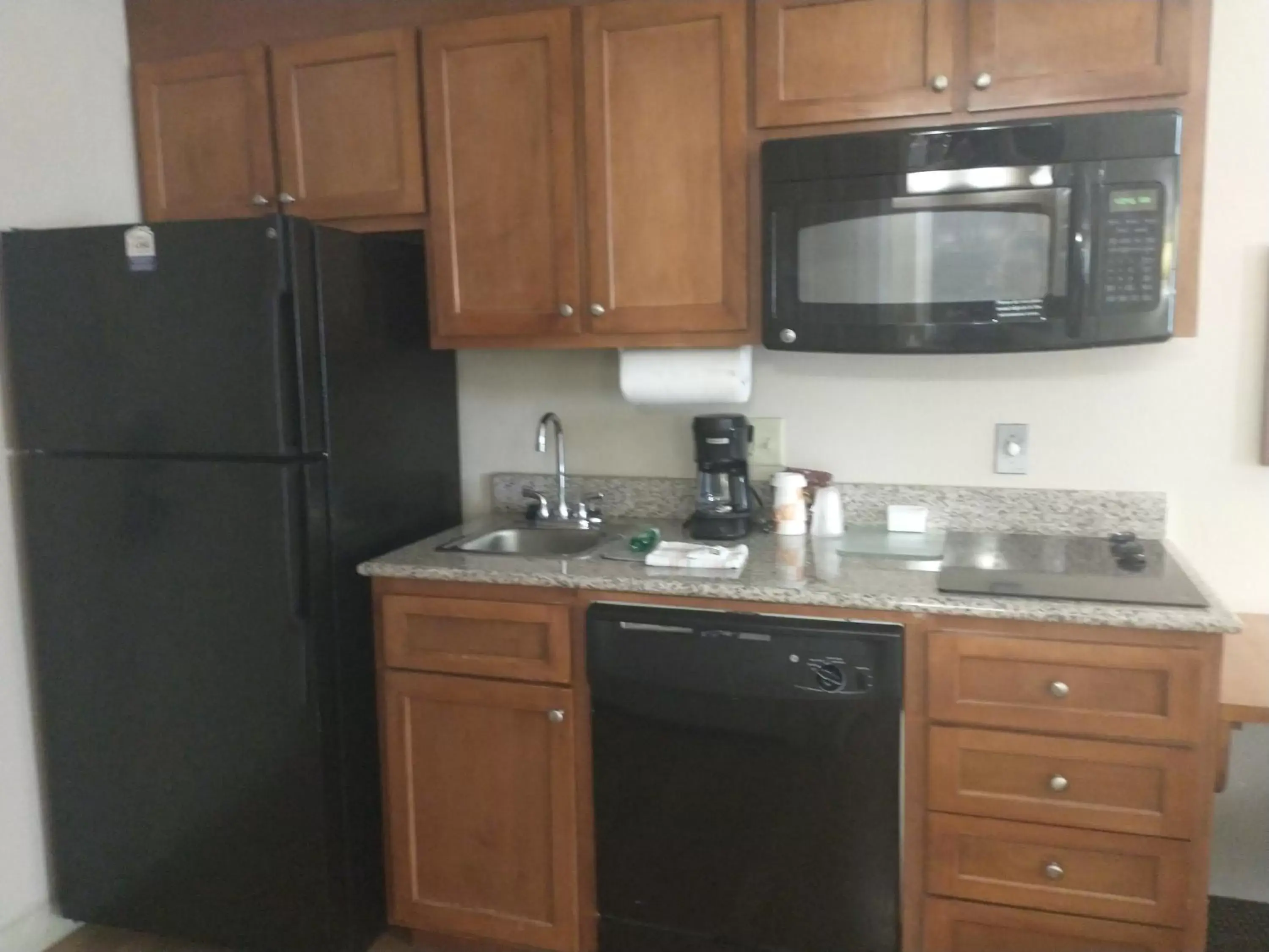 Kitchen or kitchenette, Kitchen/Kitchenette in MainStay Suites Denham Springs - Baton Rouge East