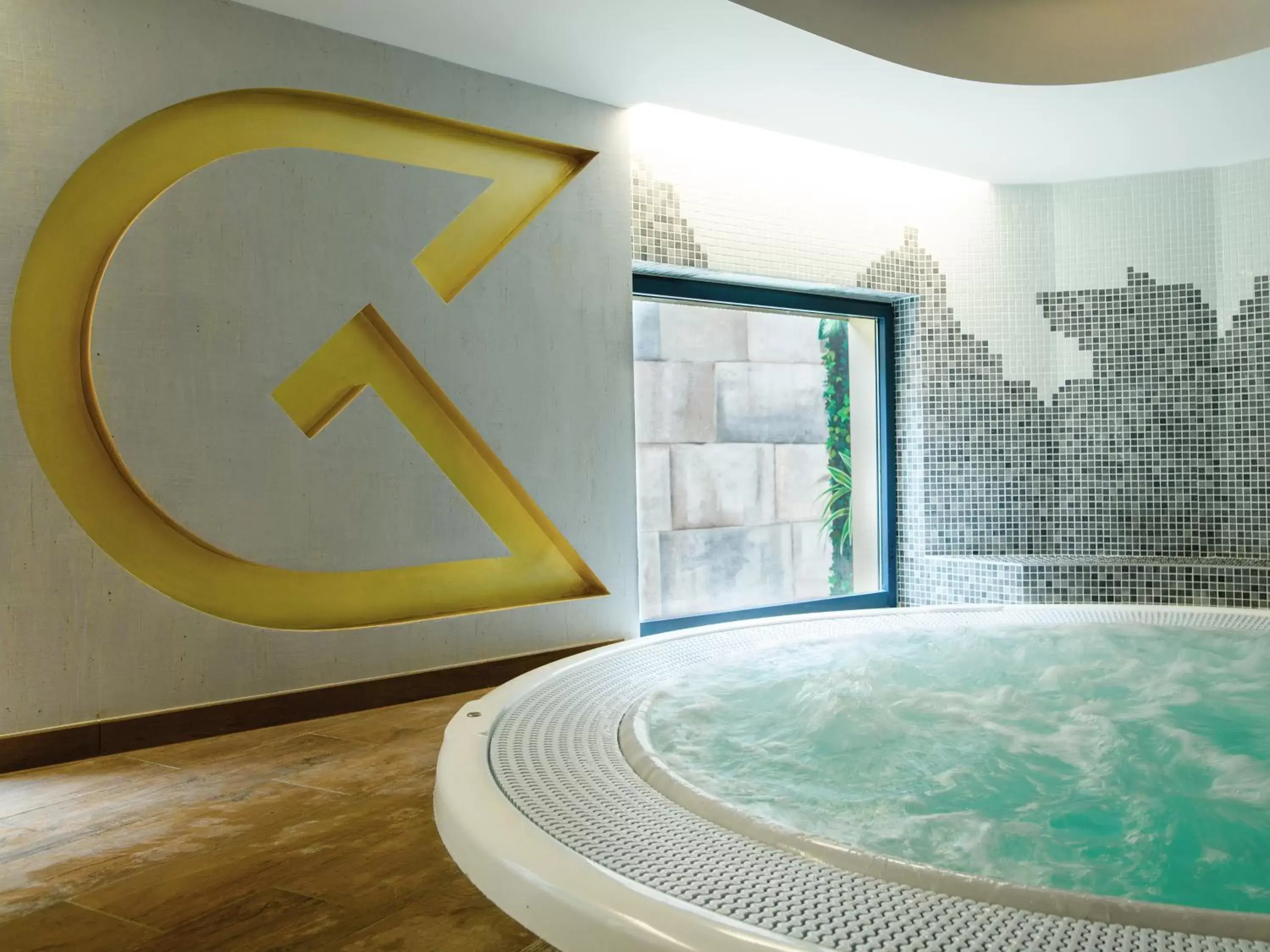 Spa and wellness centre/facilities, Swimming Pool in Golden Tulip Amnéville