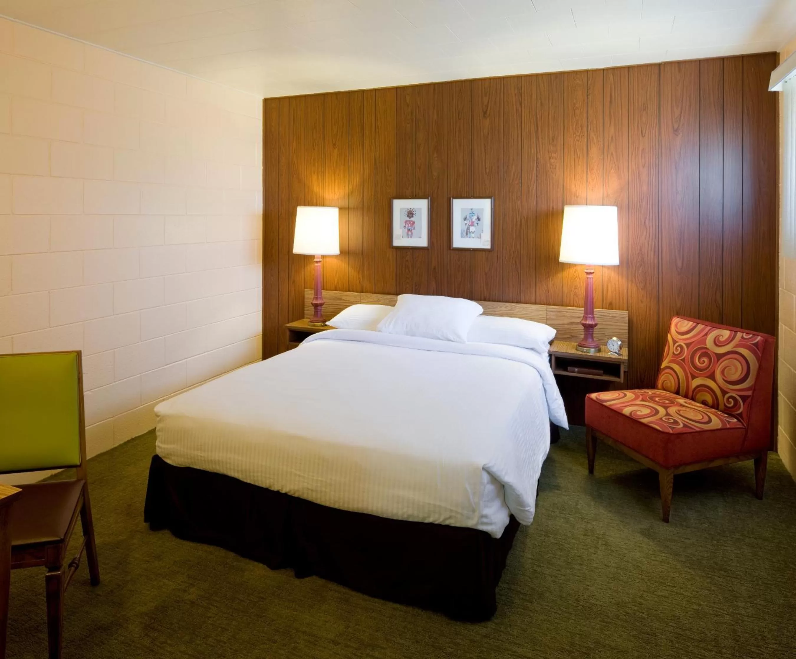 Bed in Sunset Motel Moriarty