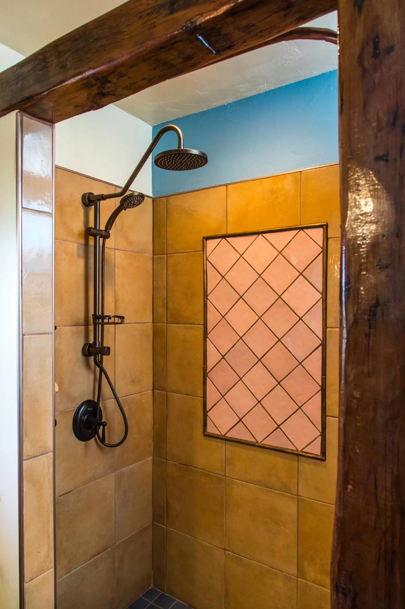 Superior Suite in The Front Porch Hidden Oasis