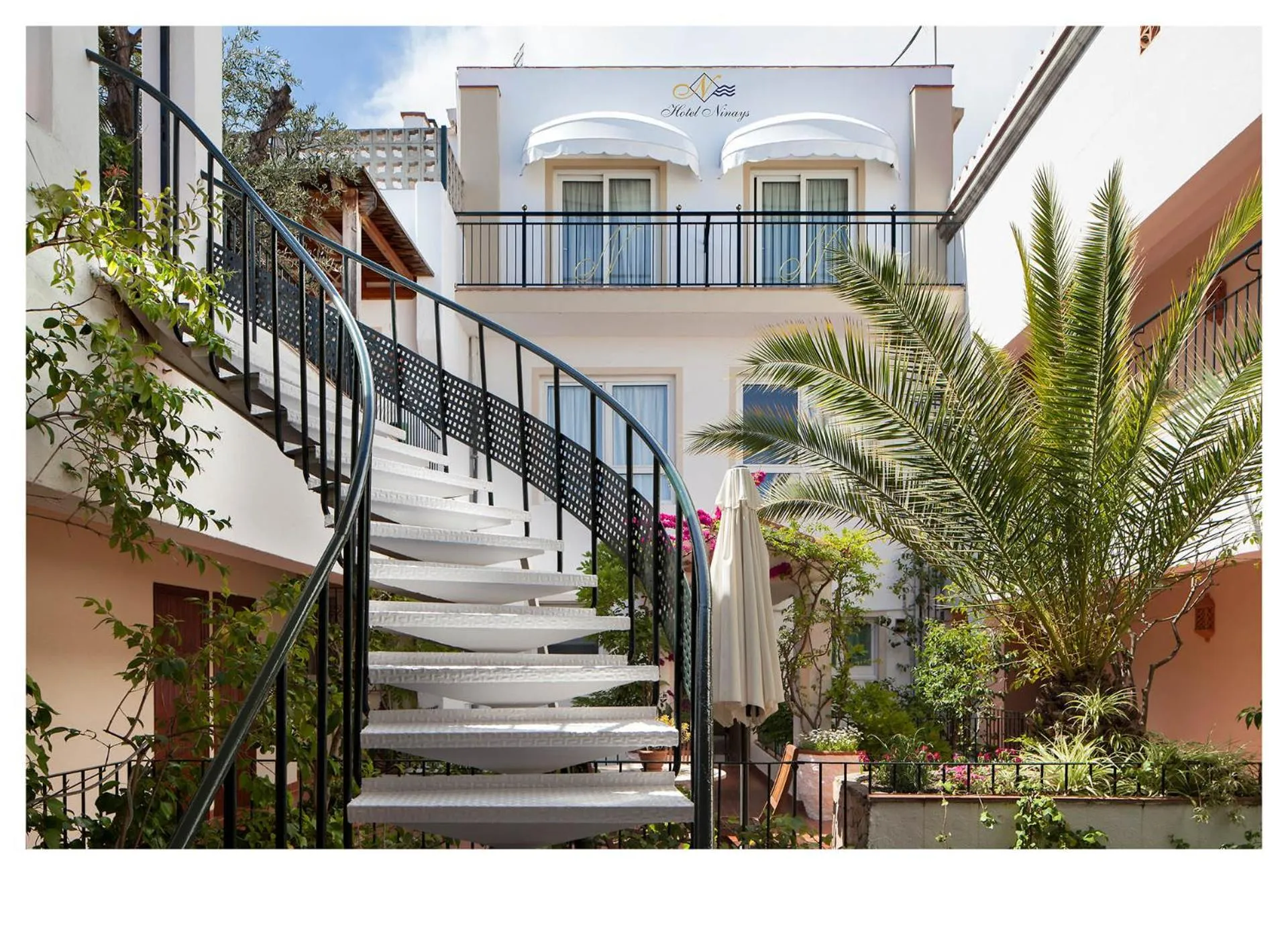 Property building in Hotel Ninays