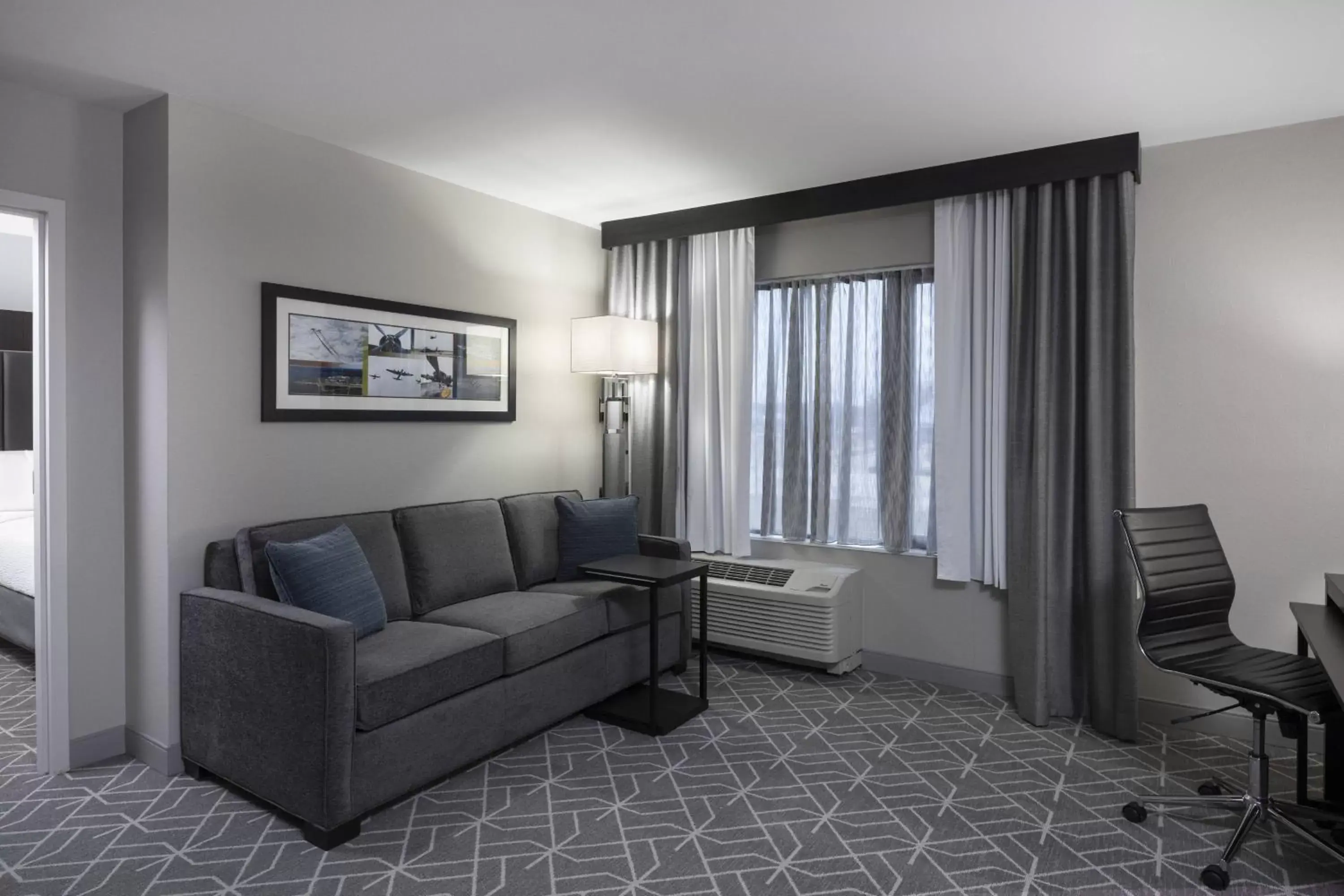 Living room, Seating Area in TownePlace Suites by Marriott Providence North Kingstown