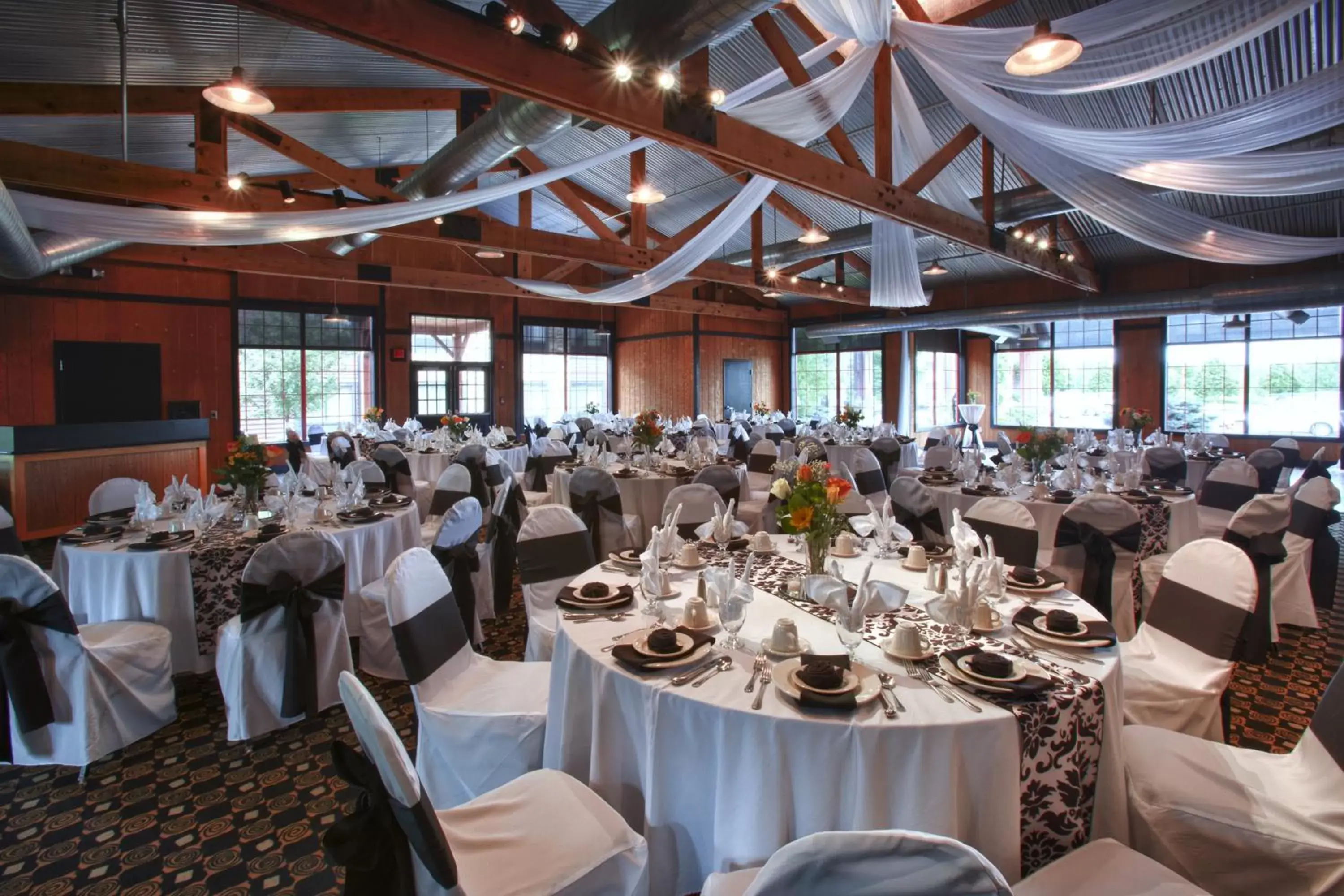 Banquet/Function facilities, Restaurant/Places to Eat in Holiday Inn St. Paul Northeast - Lake Elmo, an IHG Hotel