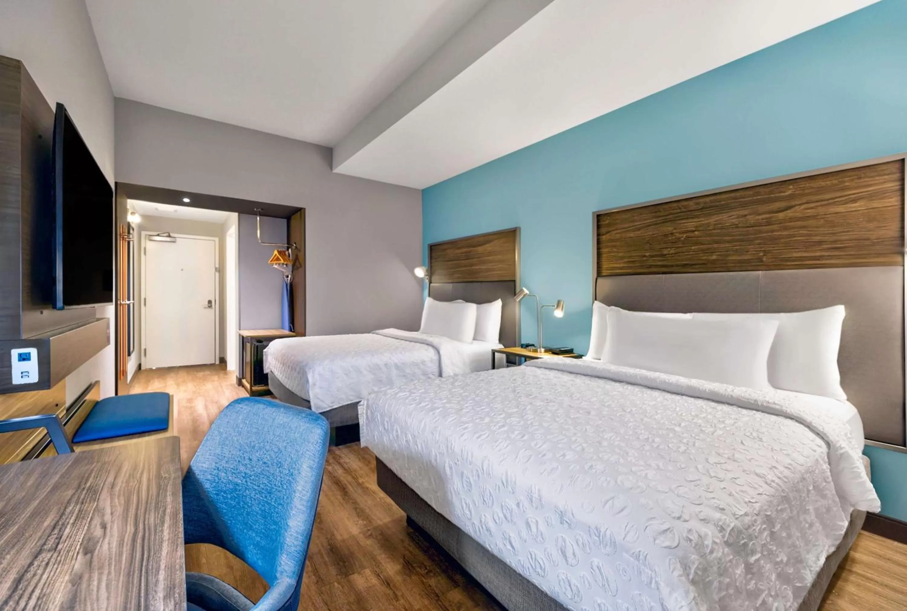 Bedroom, Bed in Tru By Hilton Minneapolis Downtown