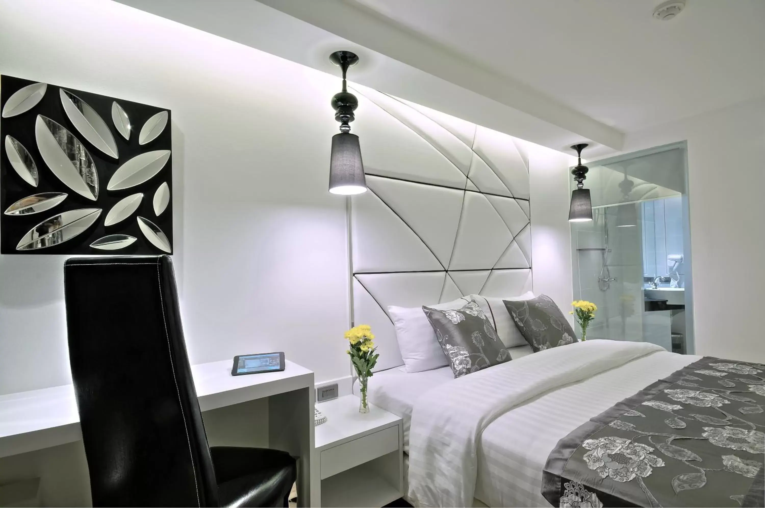 Bedroom, Bed in Sukhumvit Suites Hotel